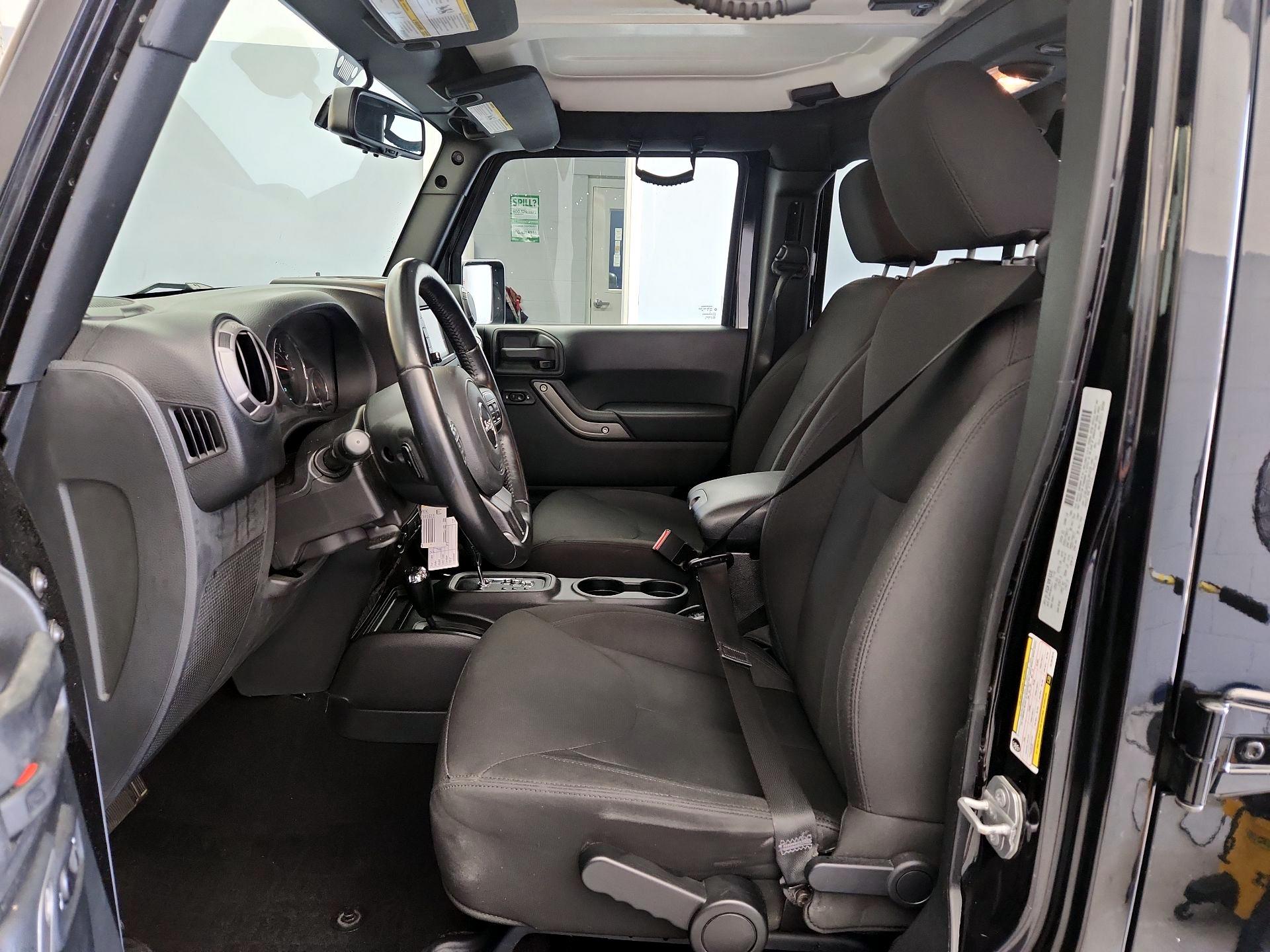 Thumbnail: 2016 Jeep Wrangler - 11