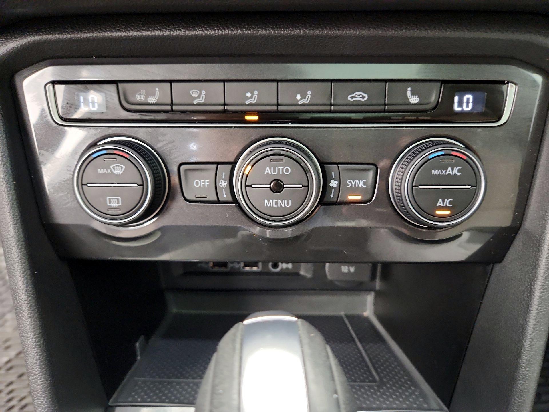 Thumbnail: 2020 Volkswagen Tiguan - 17