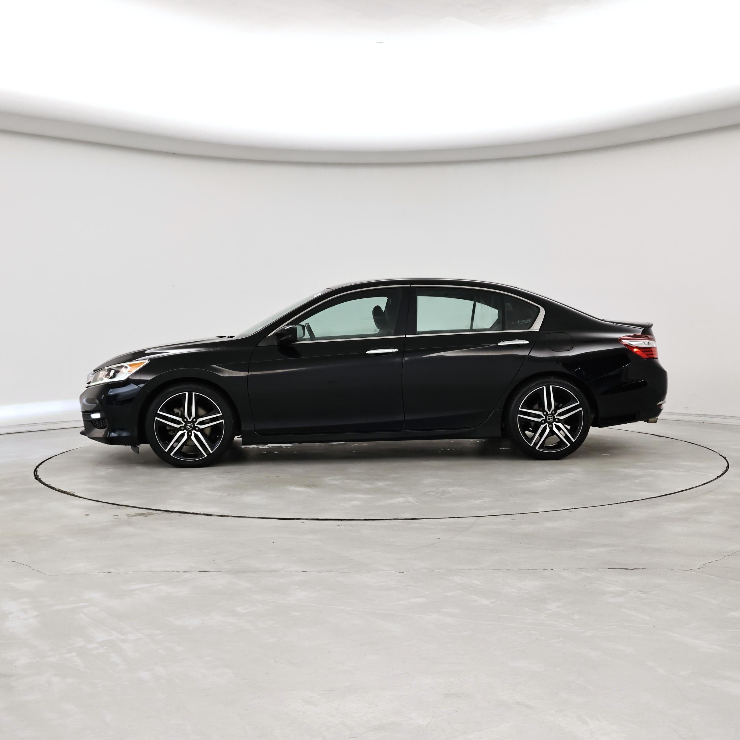 Thumbnail: 2017 Honda Accord - 3