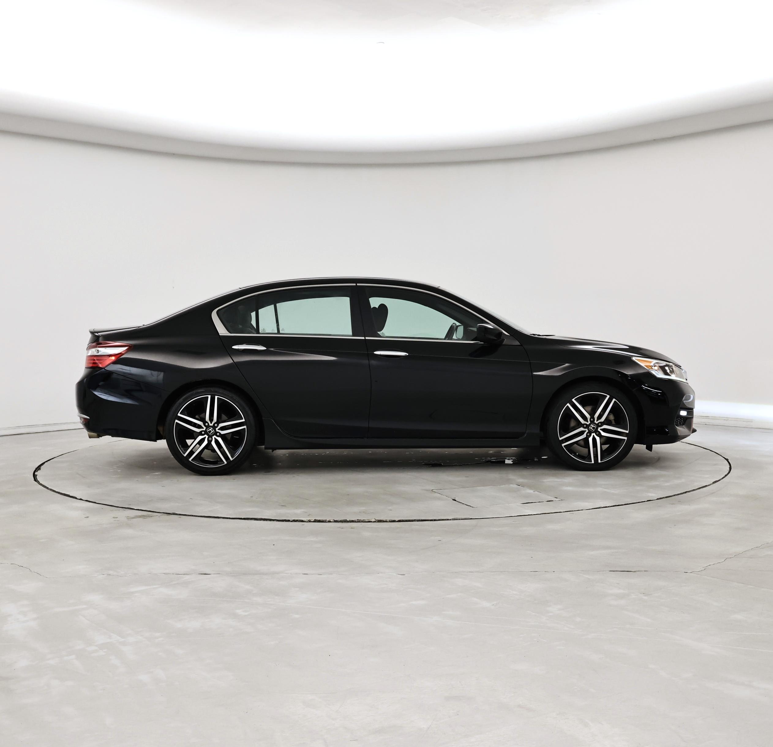 Thumbnail: 2017 Honda Accord - 7