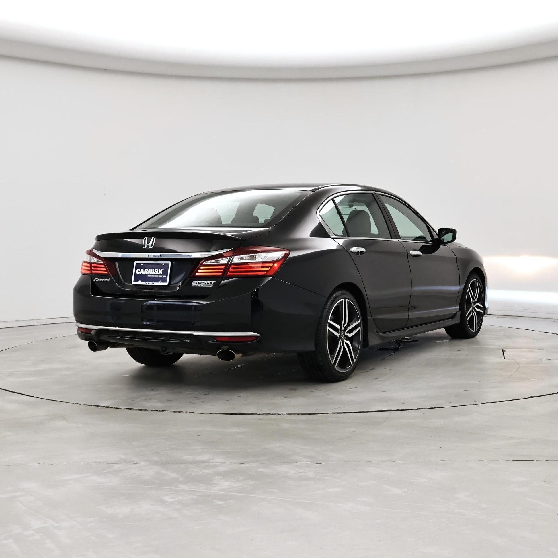 Thumbnail: 2017 Honda Accord - 8