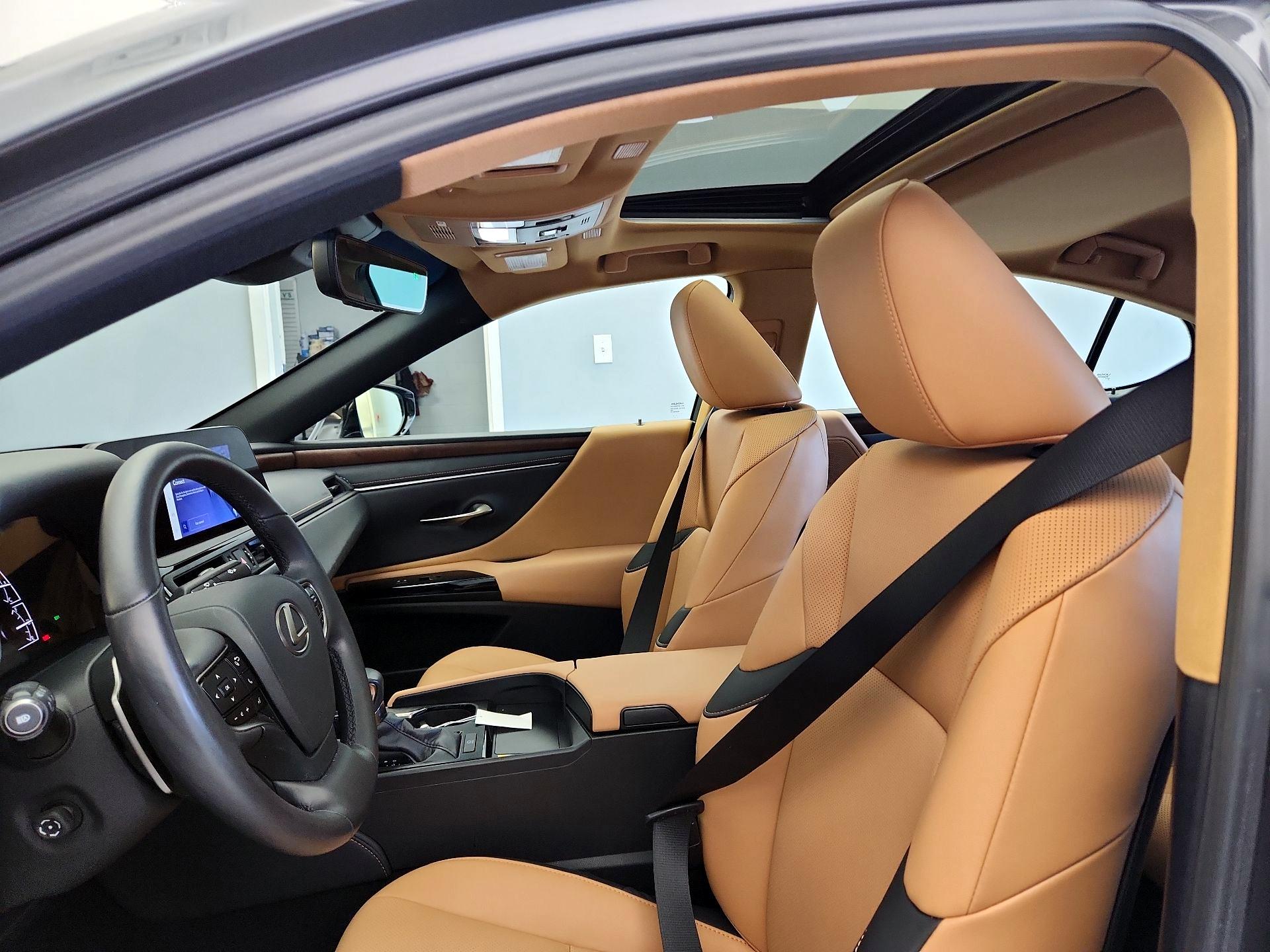Thumbnail: 2024 Lexus ES - 18