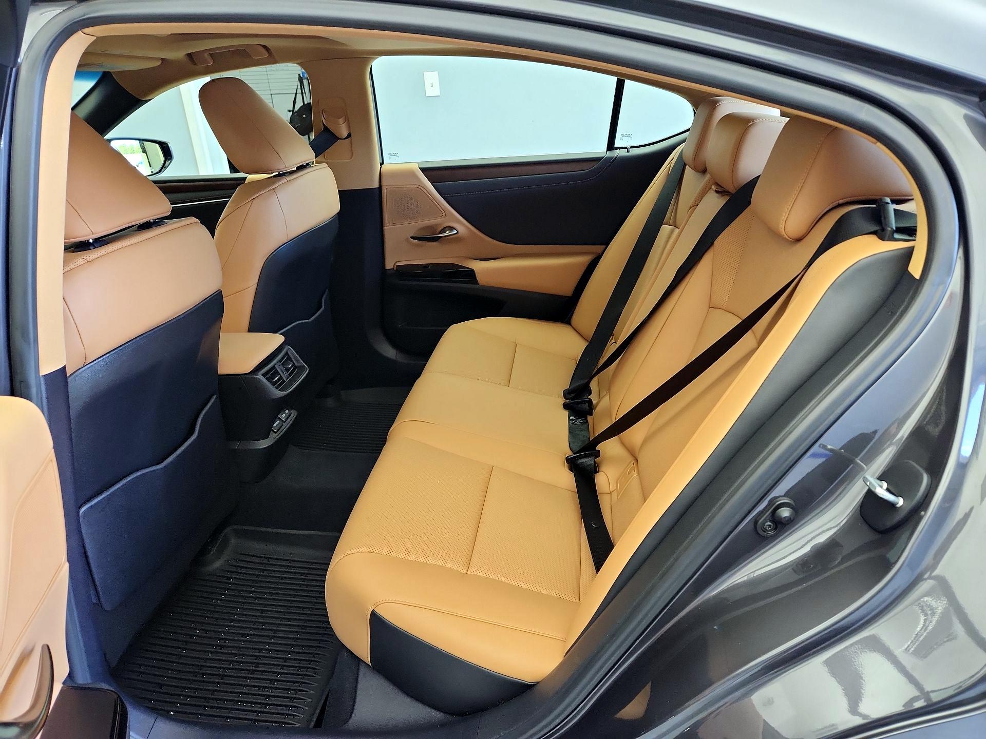 Thumbnail: 2024 Lexus ES - 19