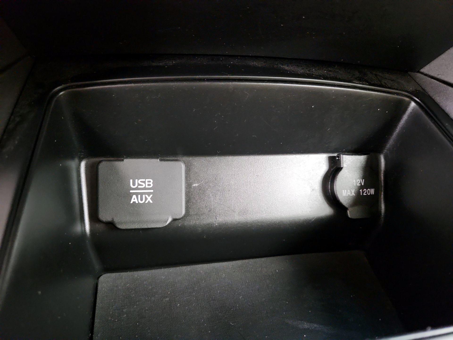 Thumbnail: 2015 Nissan Altima - 17