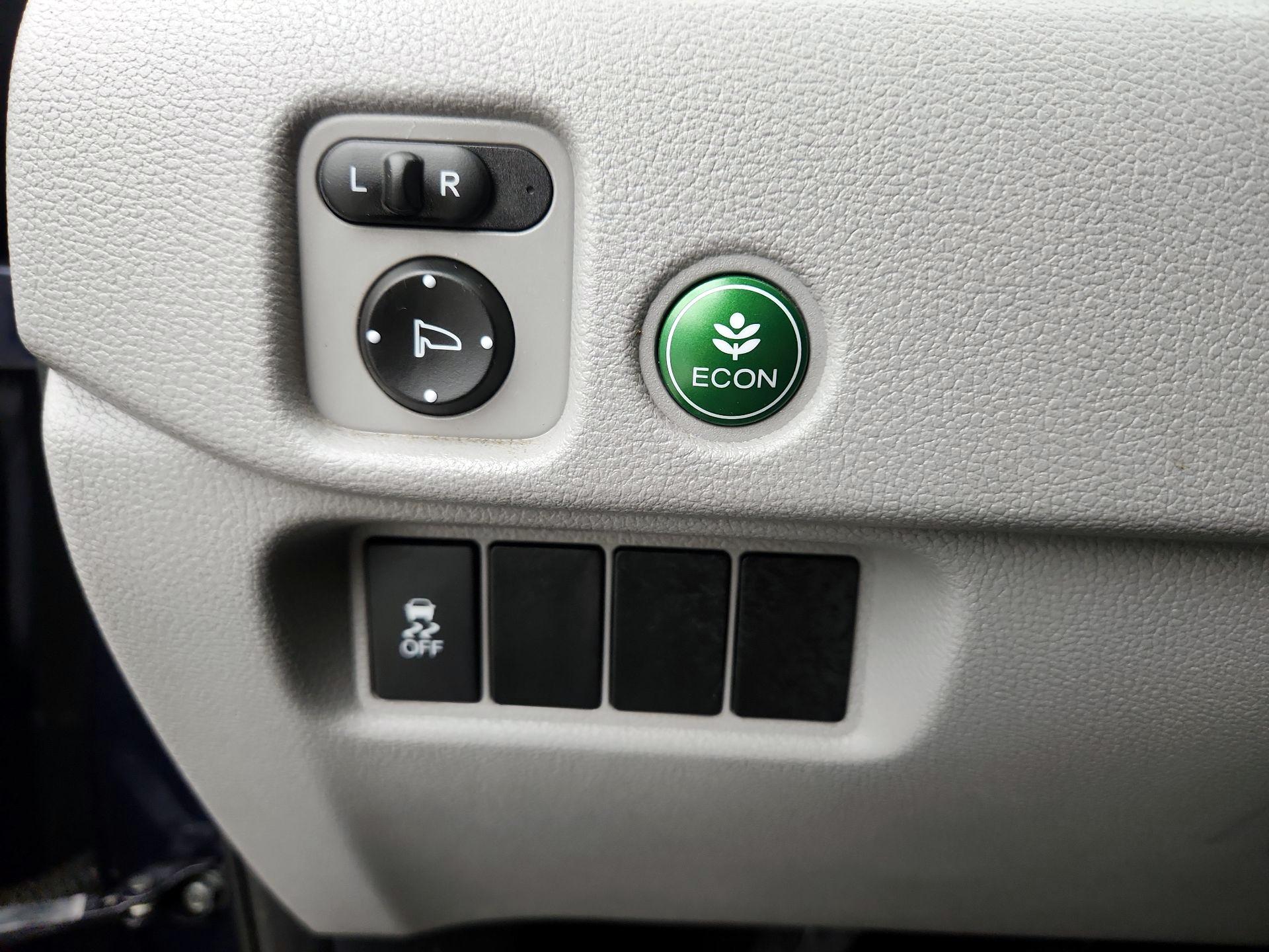 Thumbnail: 2016 Honda Pilot - 13