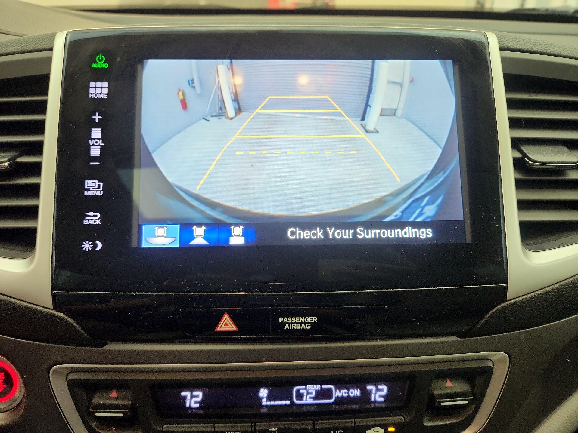 Thumbnail: 2016 Honda Pilot - 14