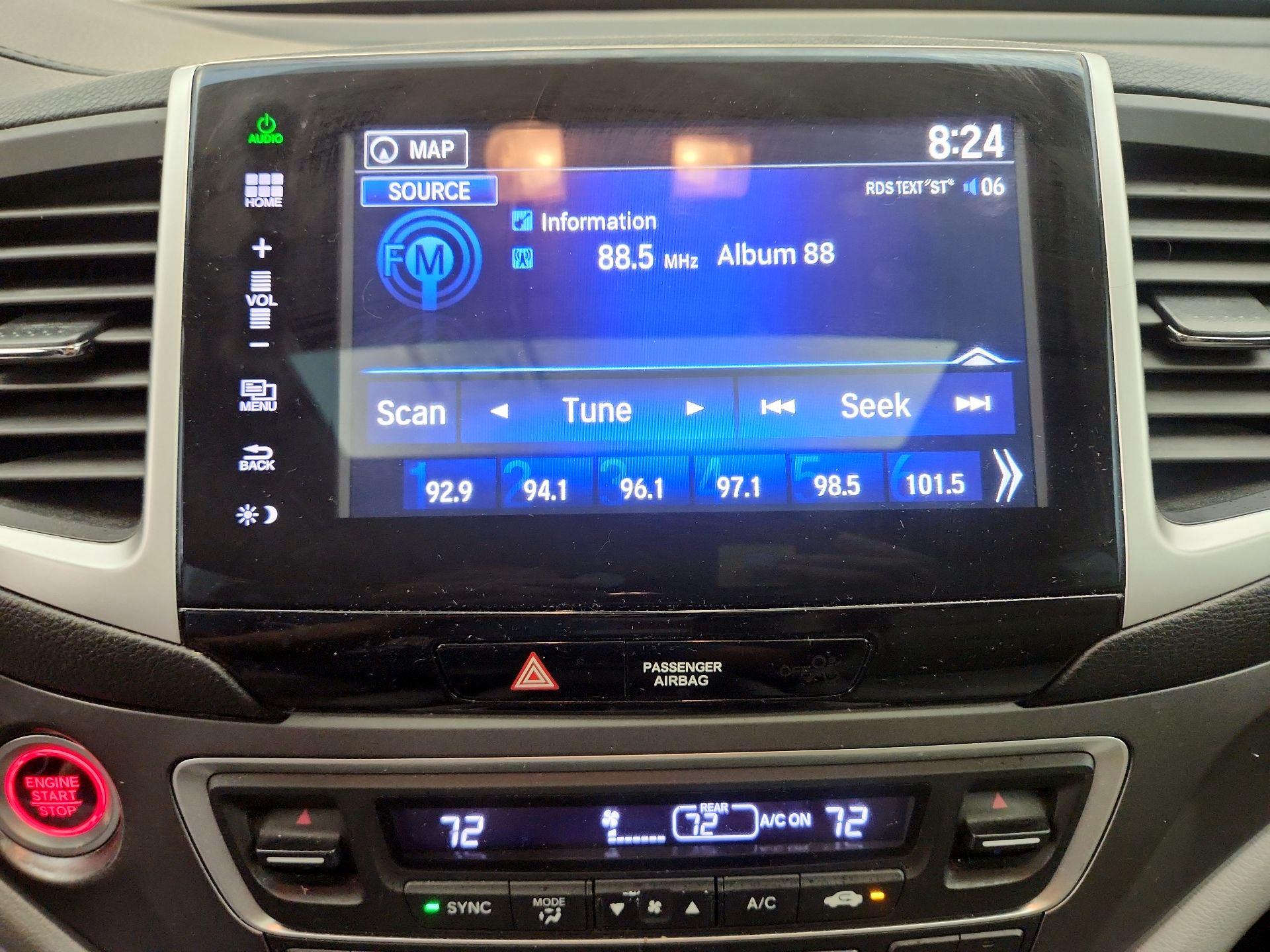 Thumbnail: 2016 Honda Pilot - 15