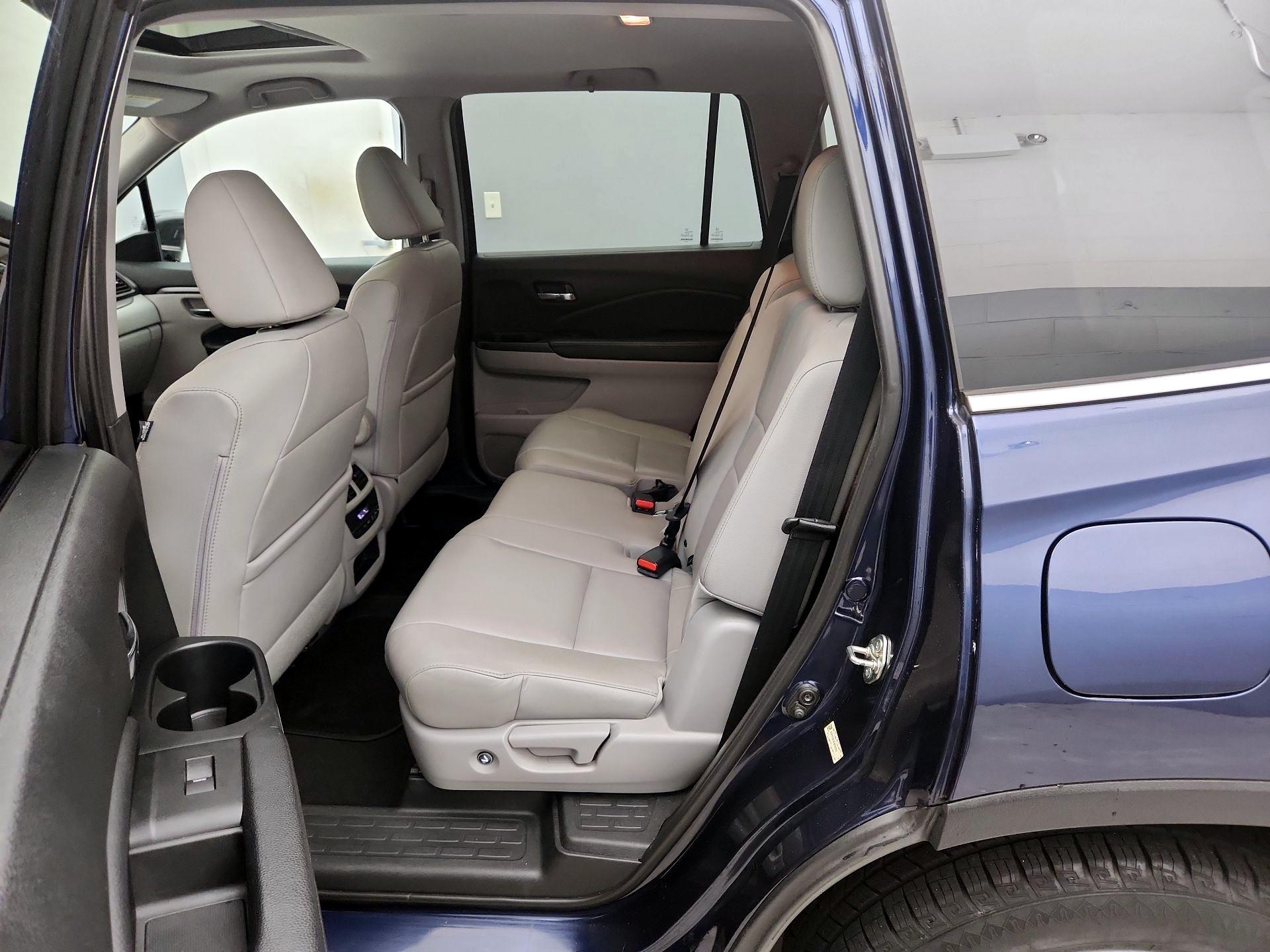 Thumbnail: 2016 Honda Pilot - 20