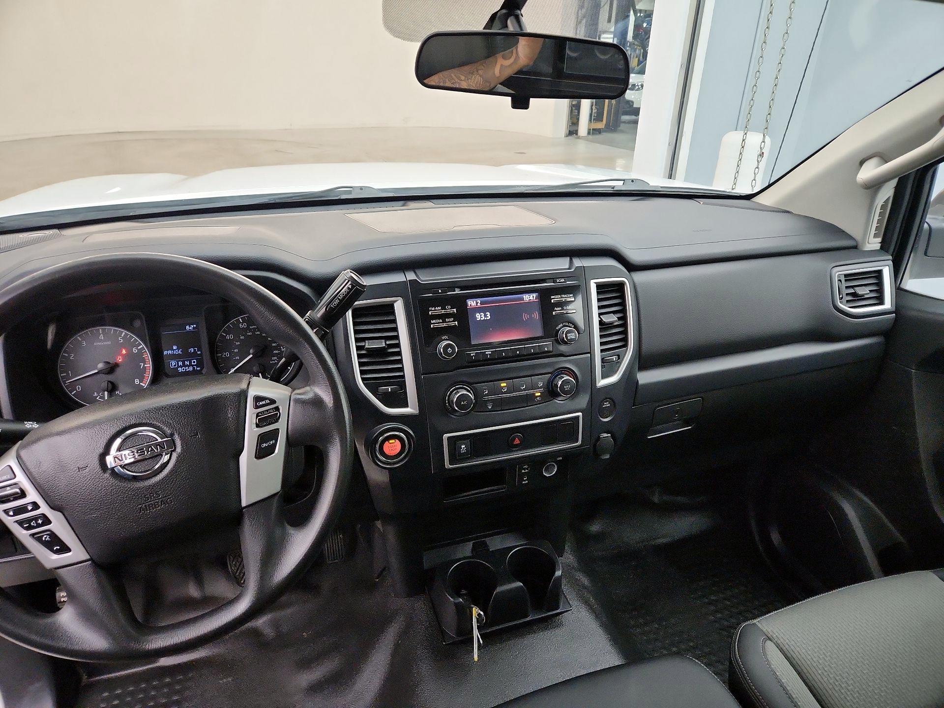 Thumbnail: 2017 Nissan Titan - 9
