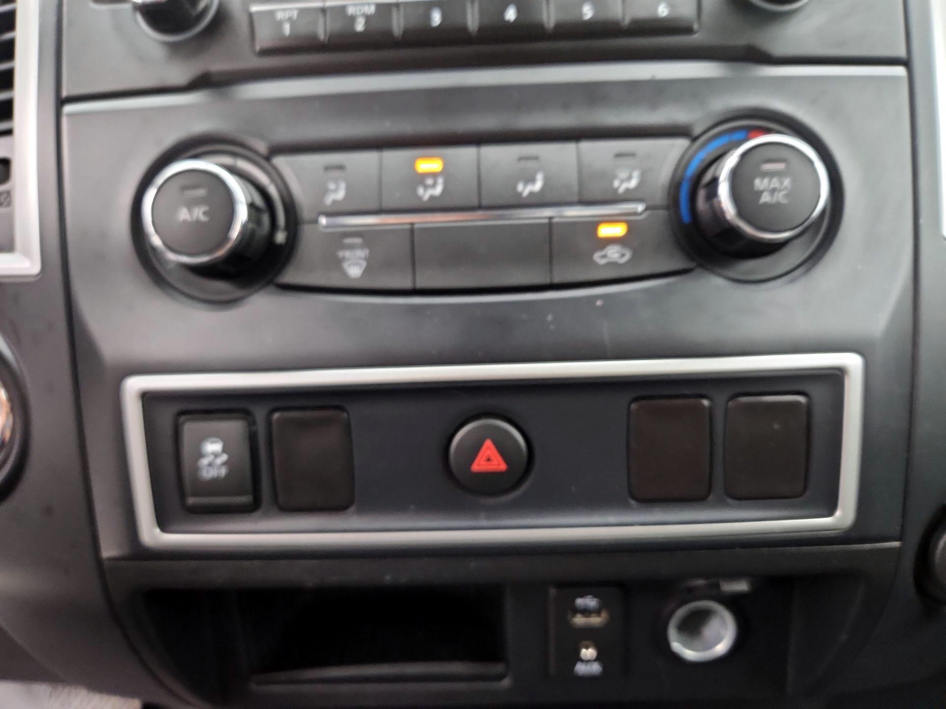 Thumbnail: 2017 Nissan Titan - 15