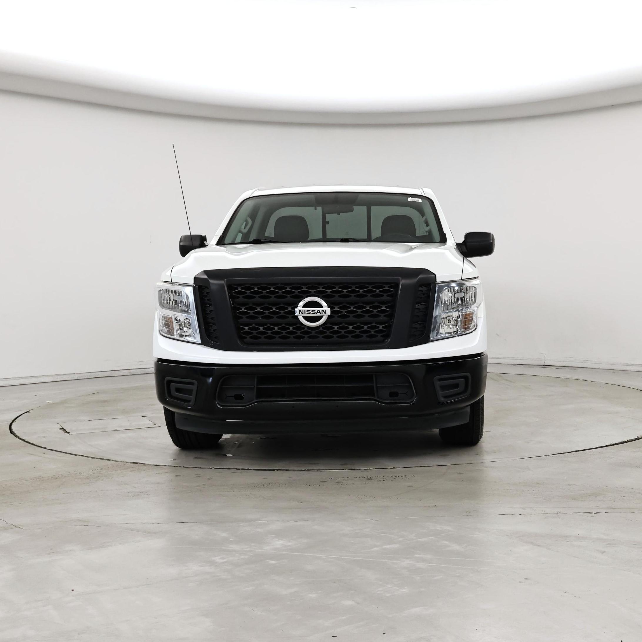 Thumbnail: 2017 Nissan Titan - 5