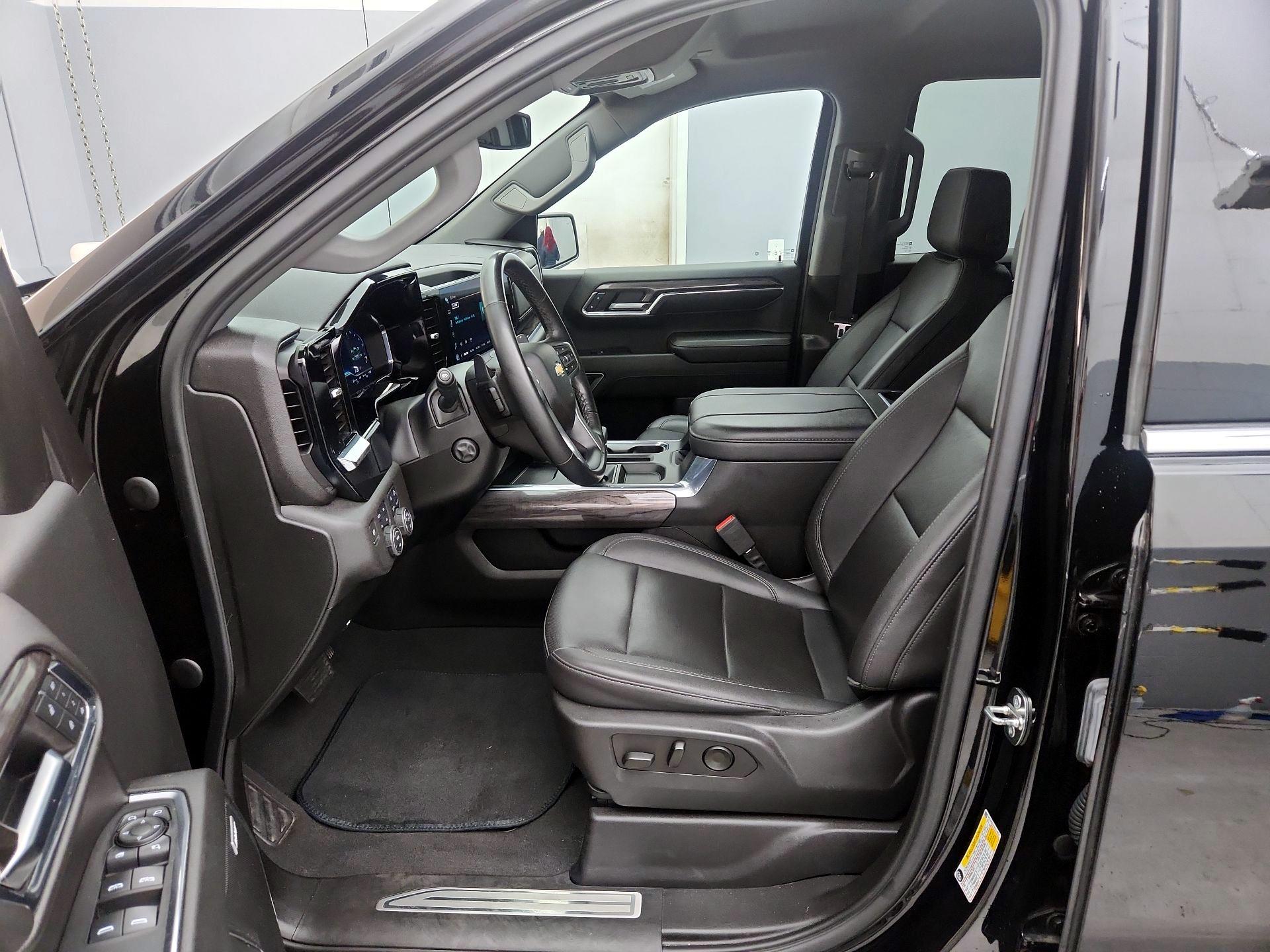 Thumbnail: 2024 Chevrolet Silverado 1500 - 11