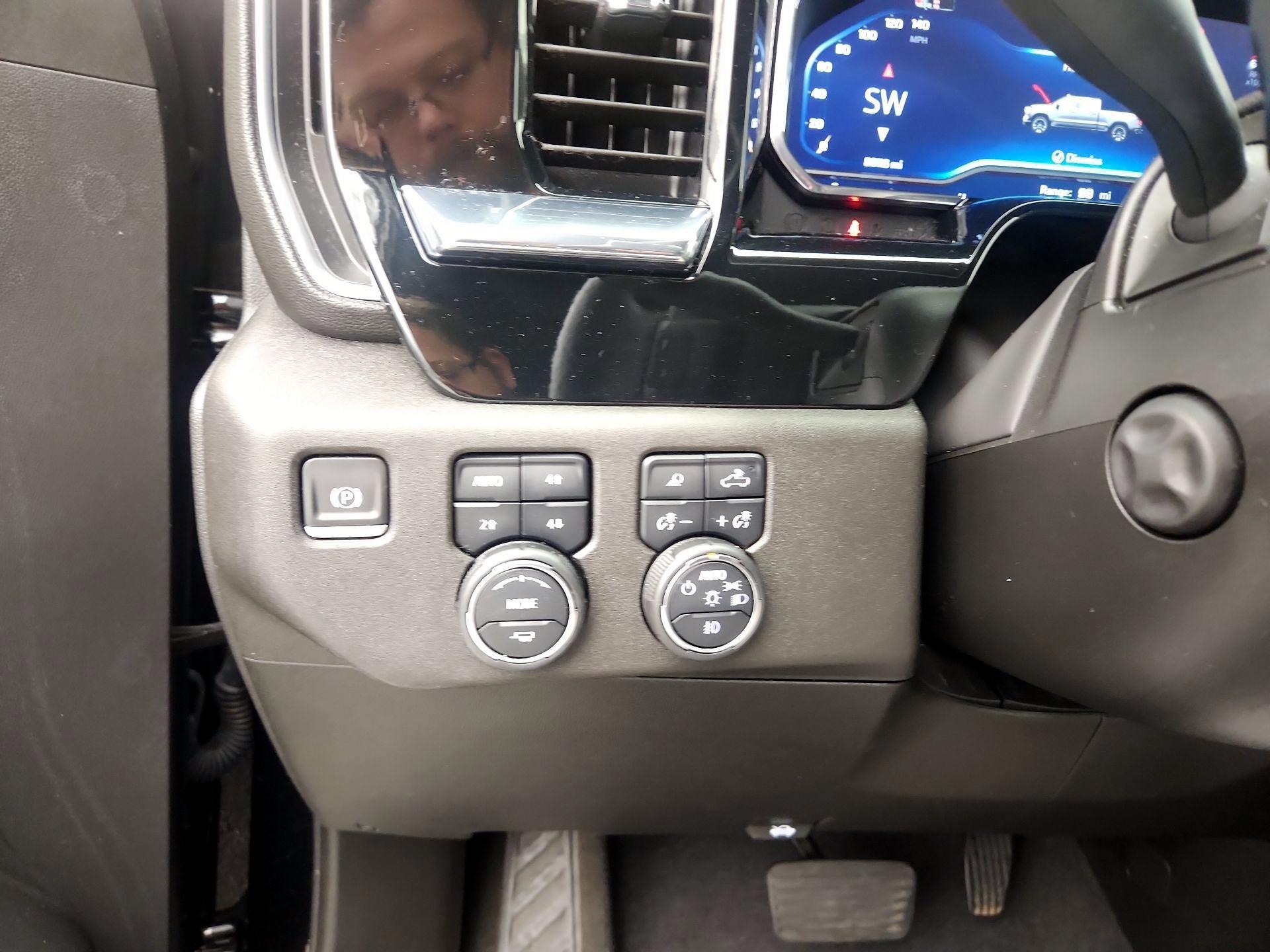 Thumbnail: 2024 Chevrolet Silverado 1500 - 13