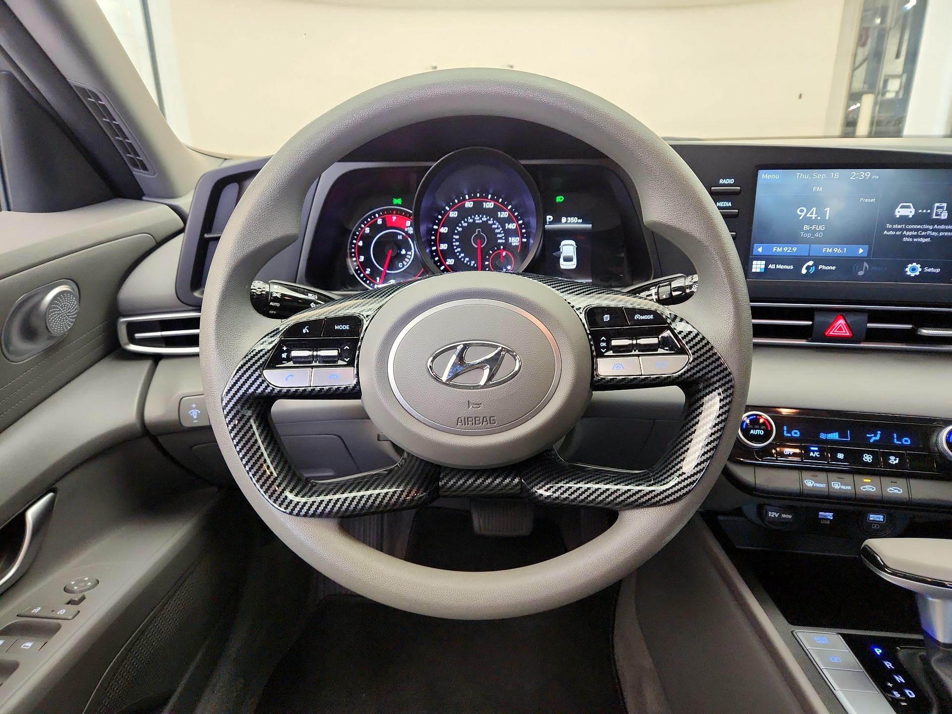 Thumbnail: 2023 Hyundai Elantra - 10