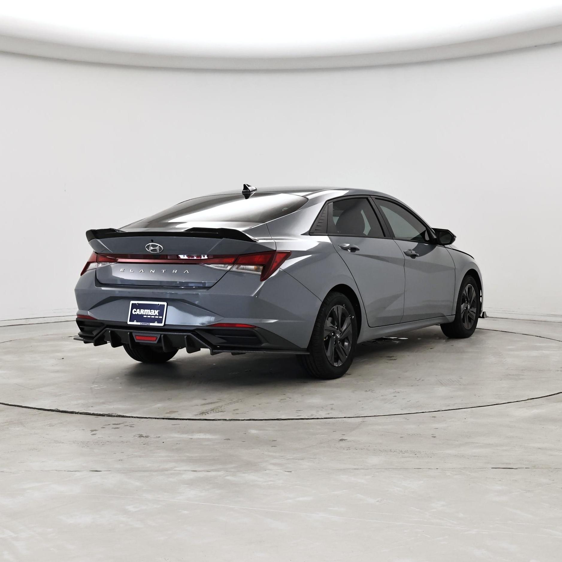 Thumbnail: 2023 Hyundai Elantra - 8