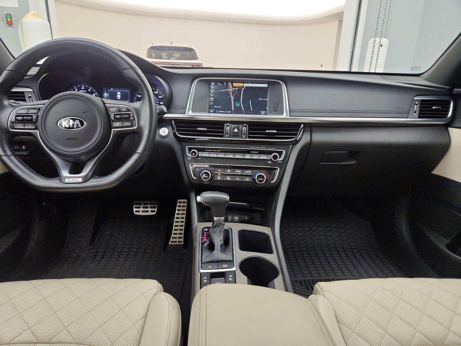 Thumbnail: 2017 Kia Optima - 9