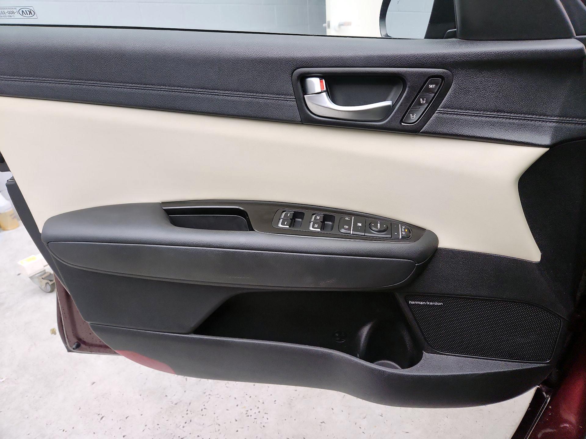 Thumbnail: 2017 Kia Optima - 12