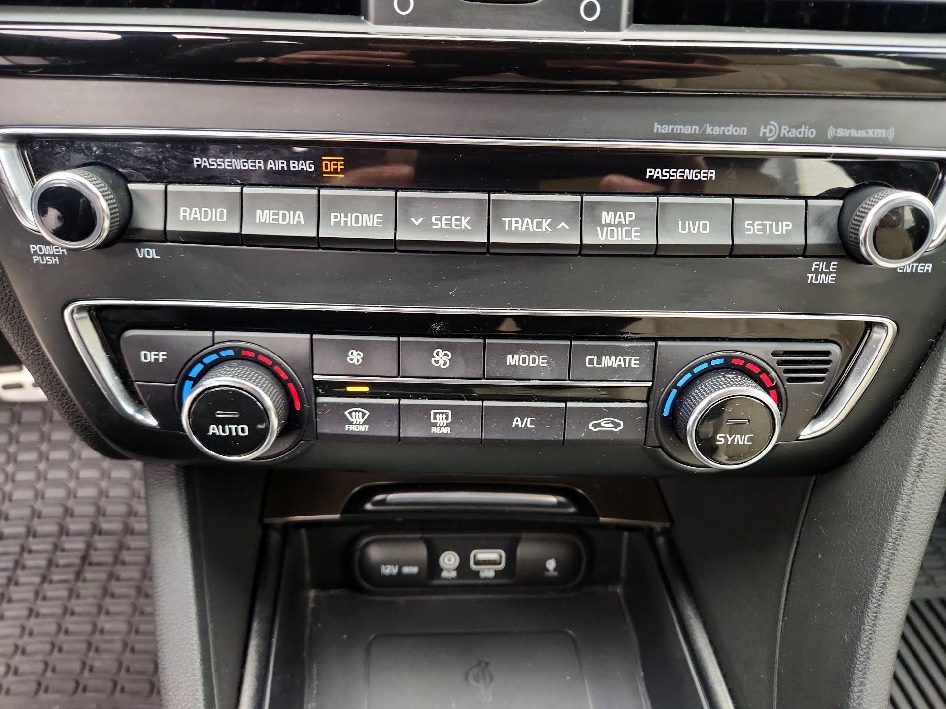 Thumbnail: 2017 Kia Optima - 17