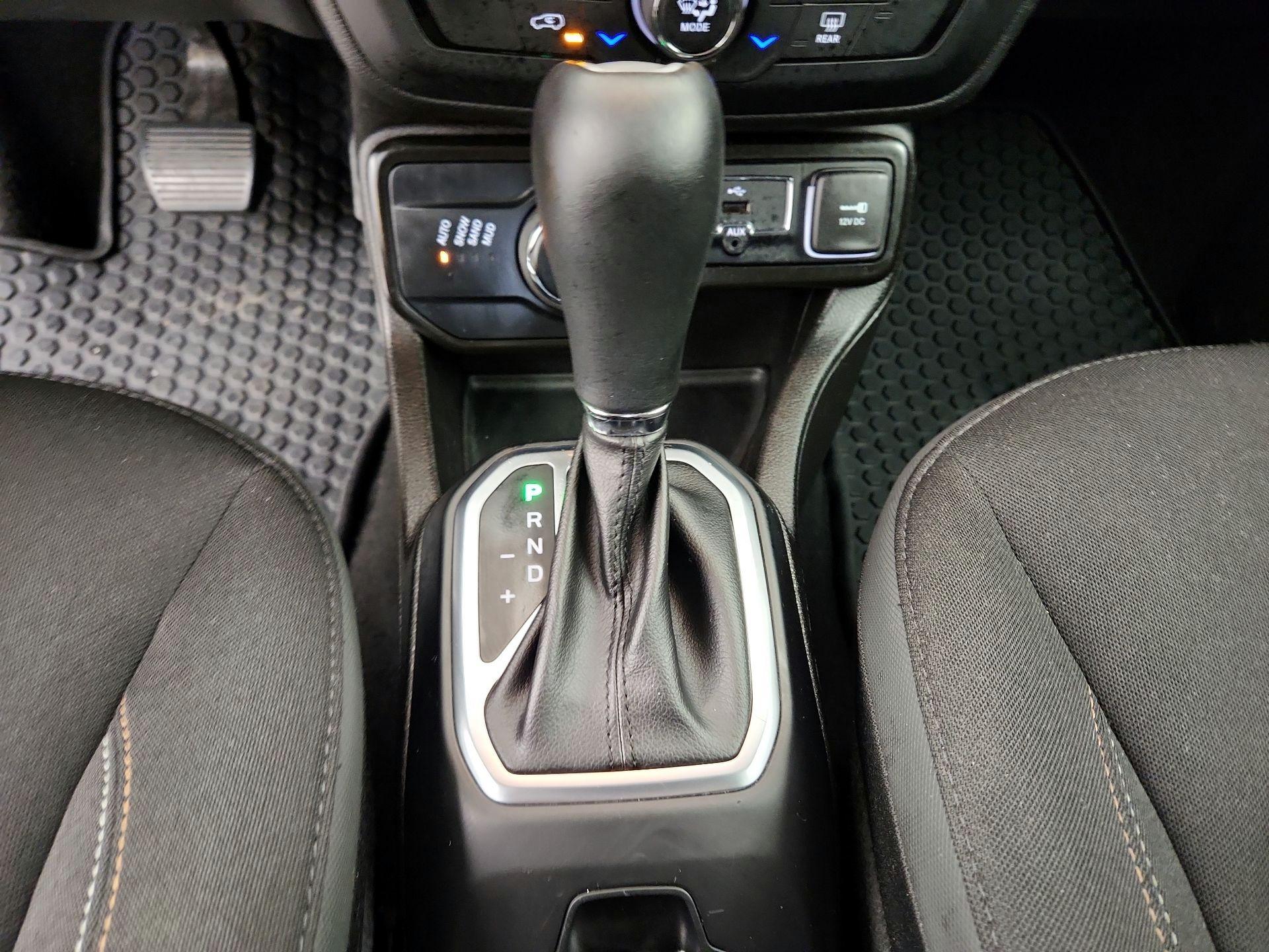 Thumbnail: 2023 Jeep Renegade - 18