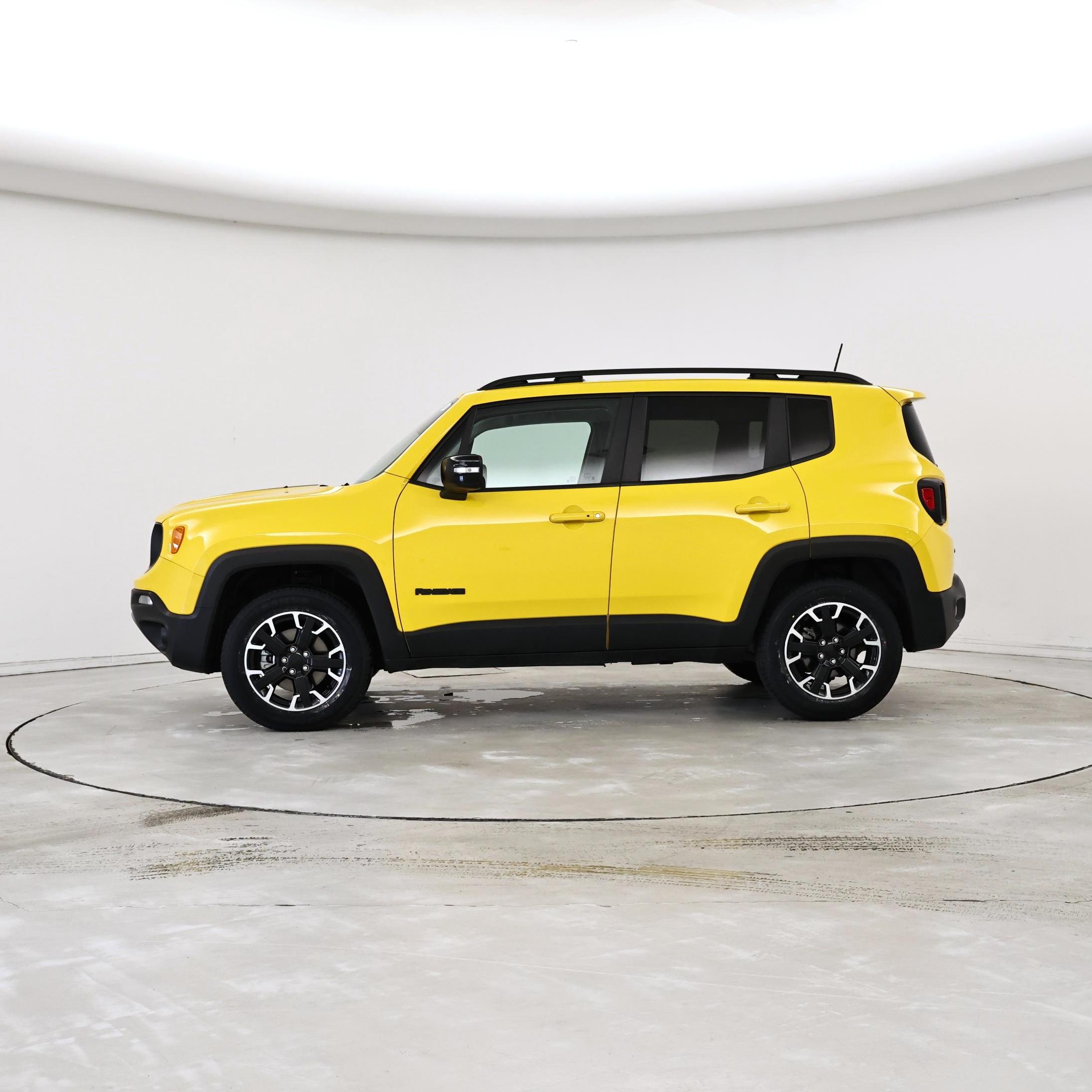 Thumbnail: 2023 Jeep Renegade - 3