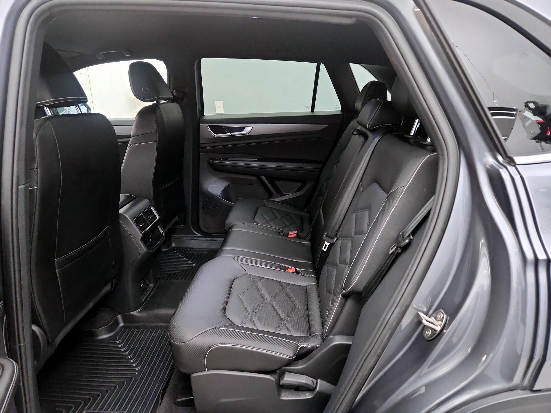 Thumbnail: 2024 Volkswagen Atlas - 19