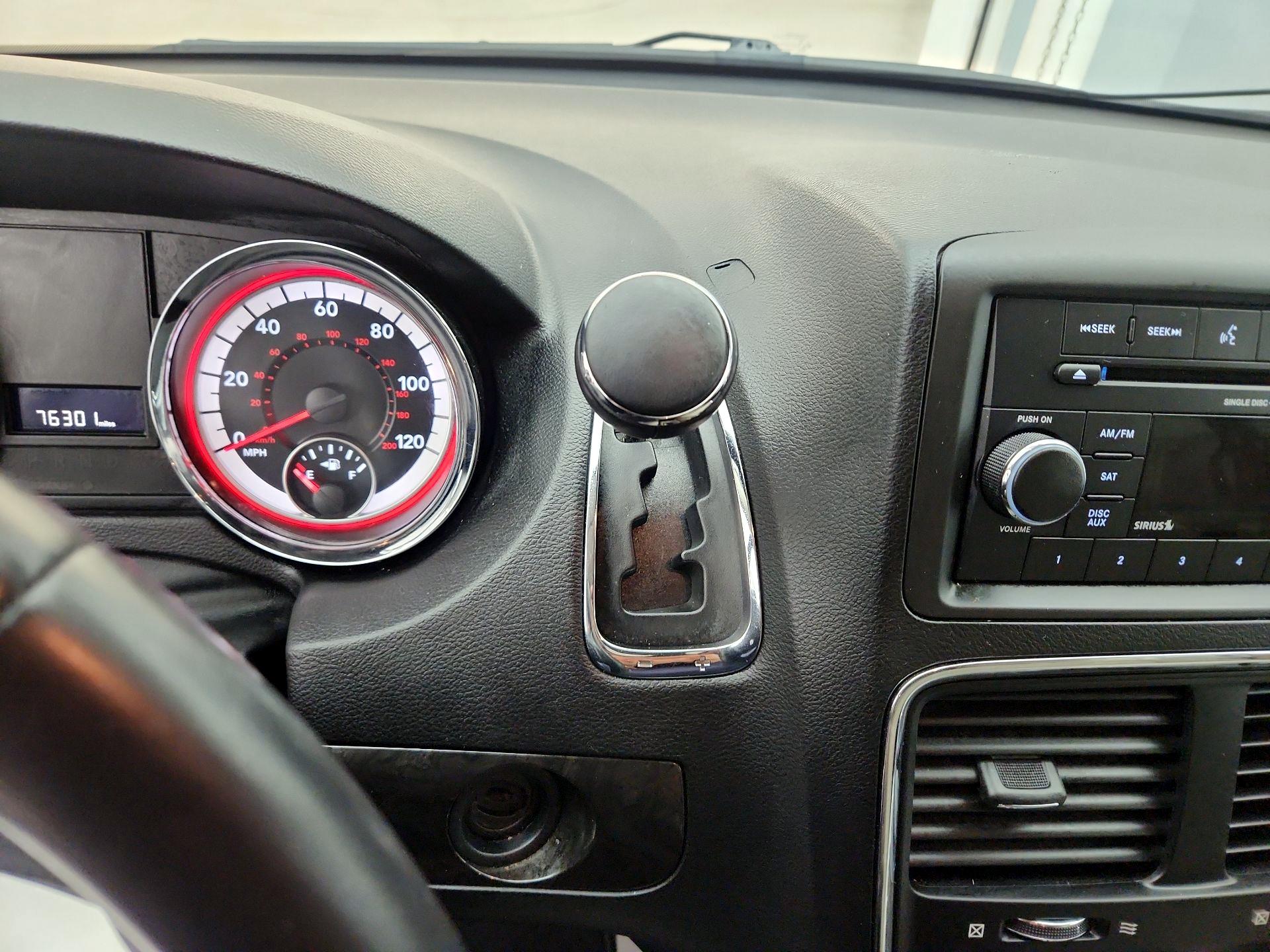 Thumbnail: 2016 Dodge Grand Caravan - 16