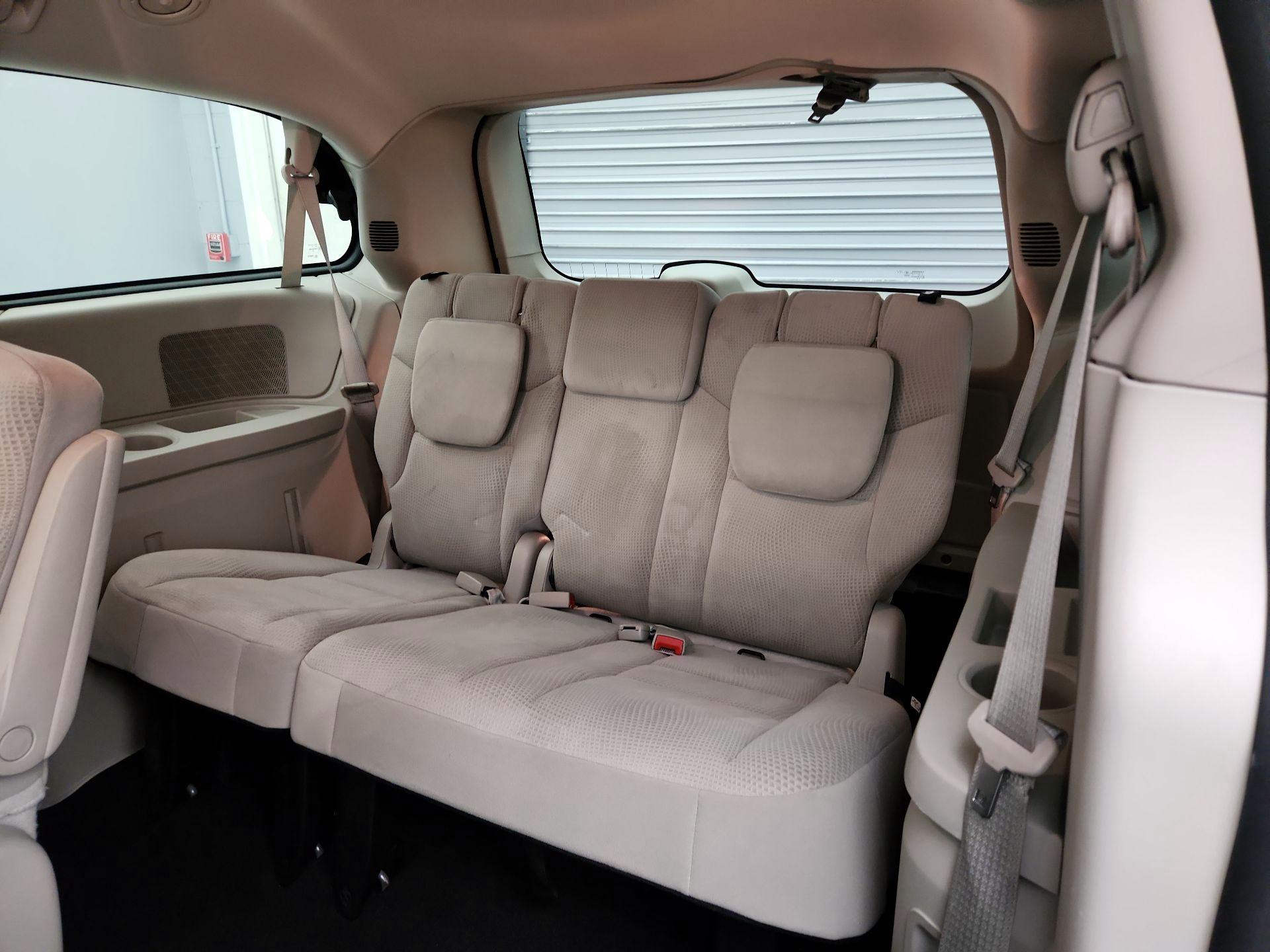 Thumbnail: 2016 Dodge Grand Caravan - 19