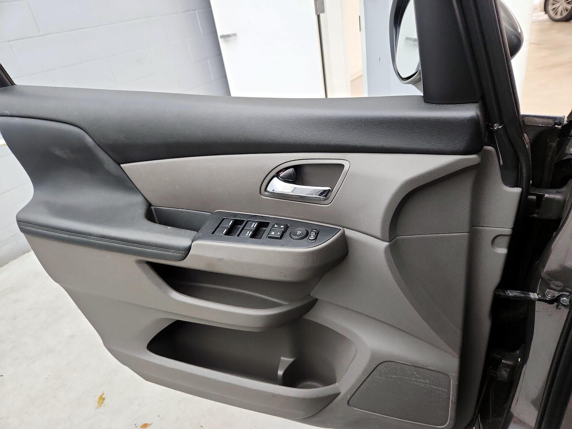 Thumbnail: 2015 Honda Odyssey - 12