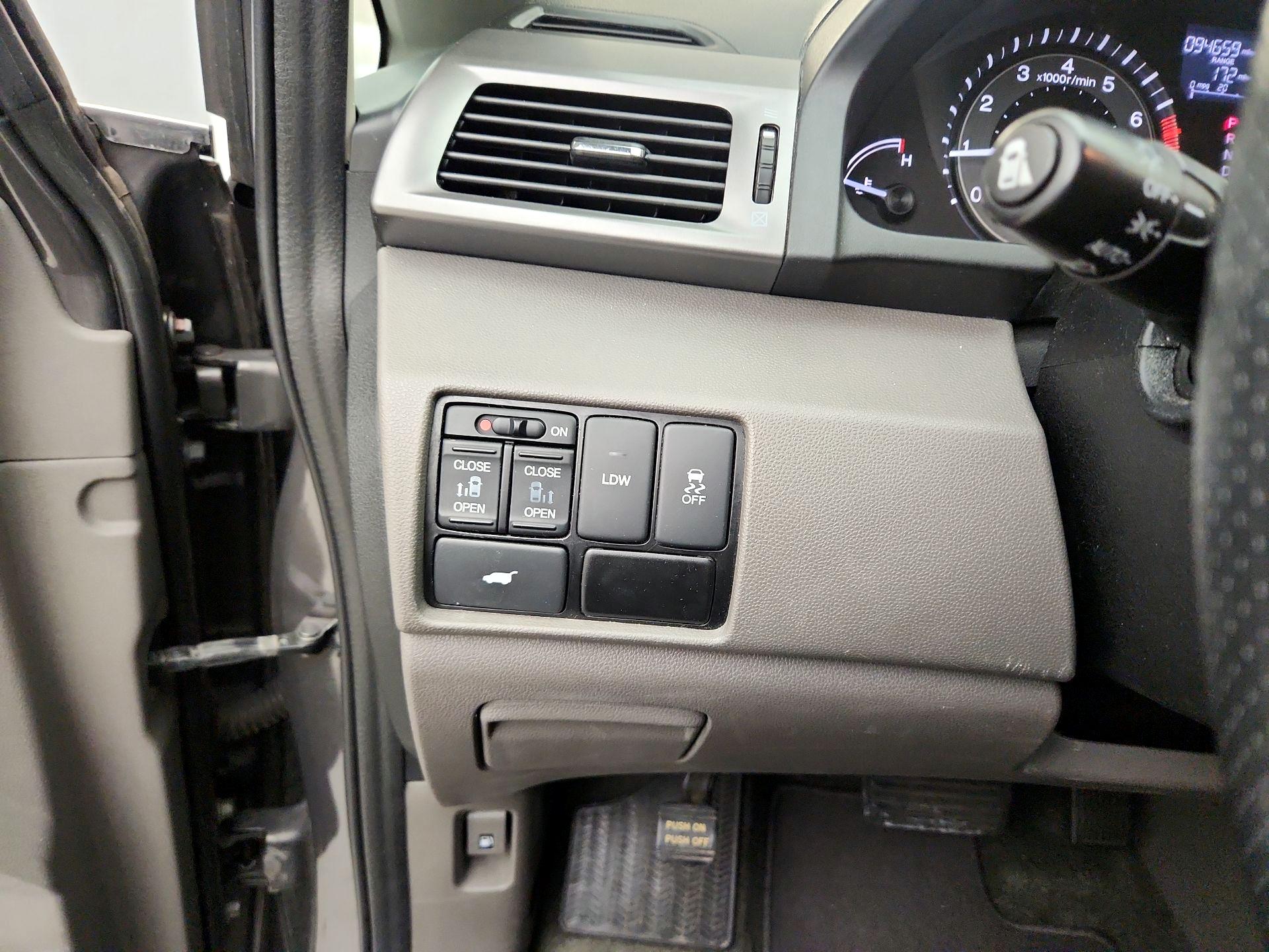 Thumbnail: 2015 Honda Odyssey - 13