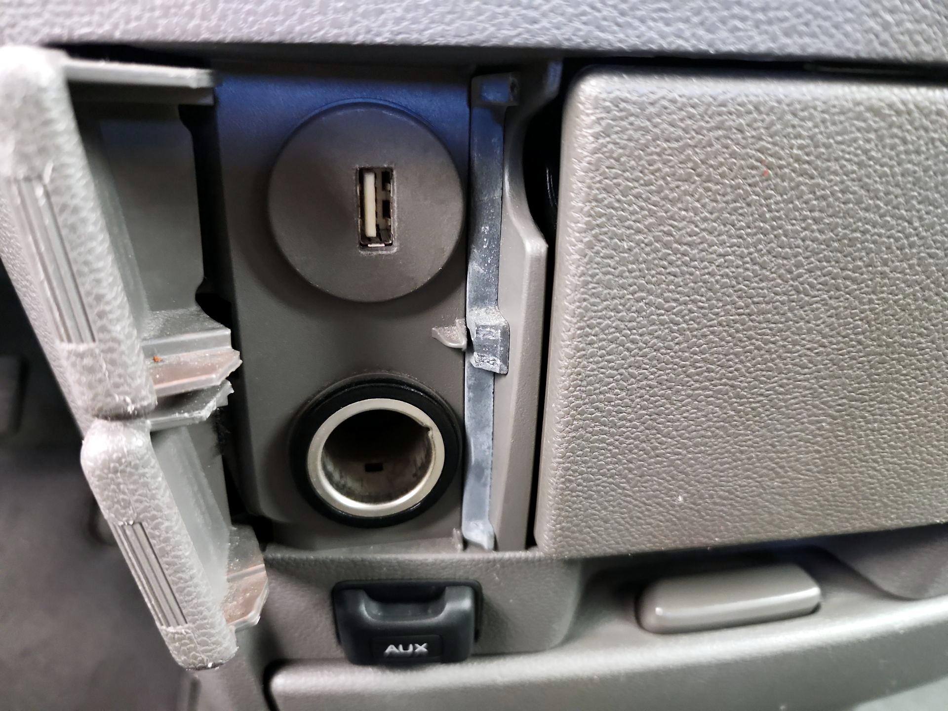 Thumbnail: 2015 Honda Odyssey - 18