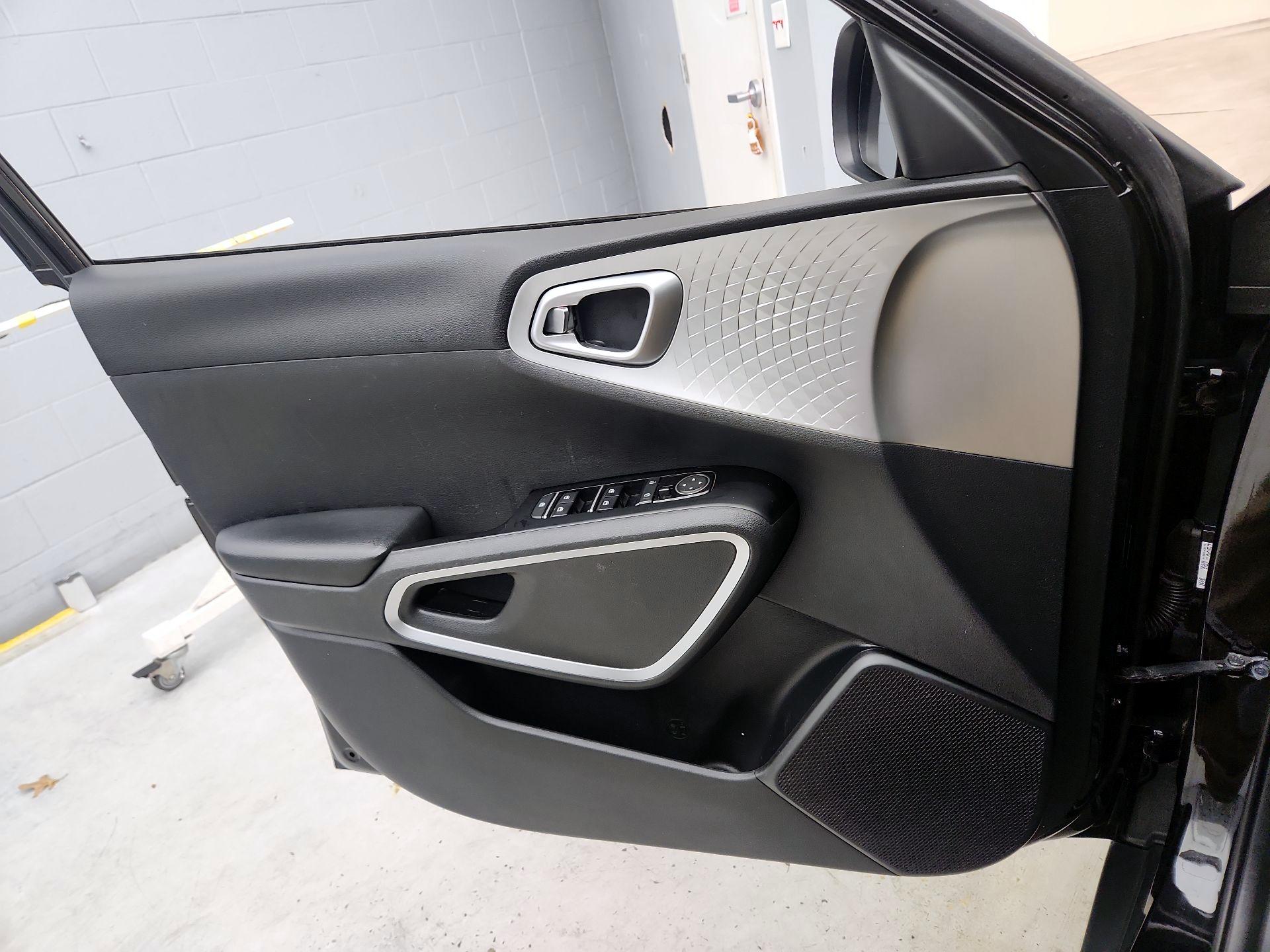 Thumbnail: 2020 Kia Soul - 12