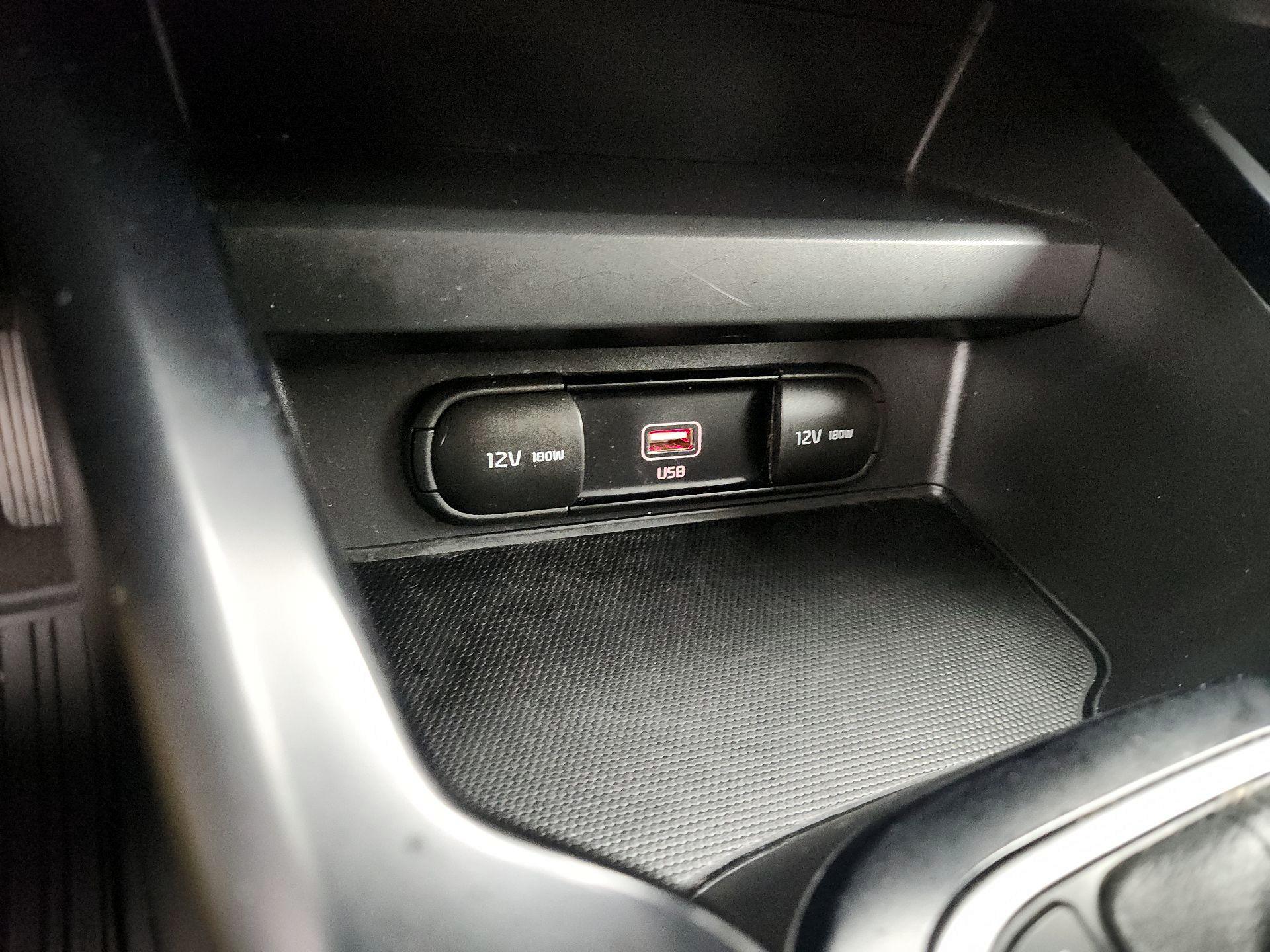 Thumbnail: 2020 Kia Soul - 18
