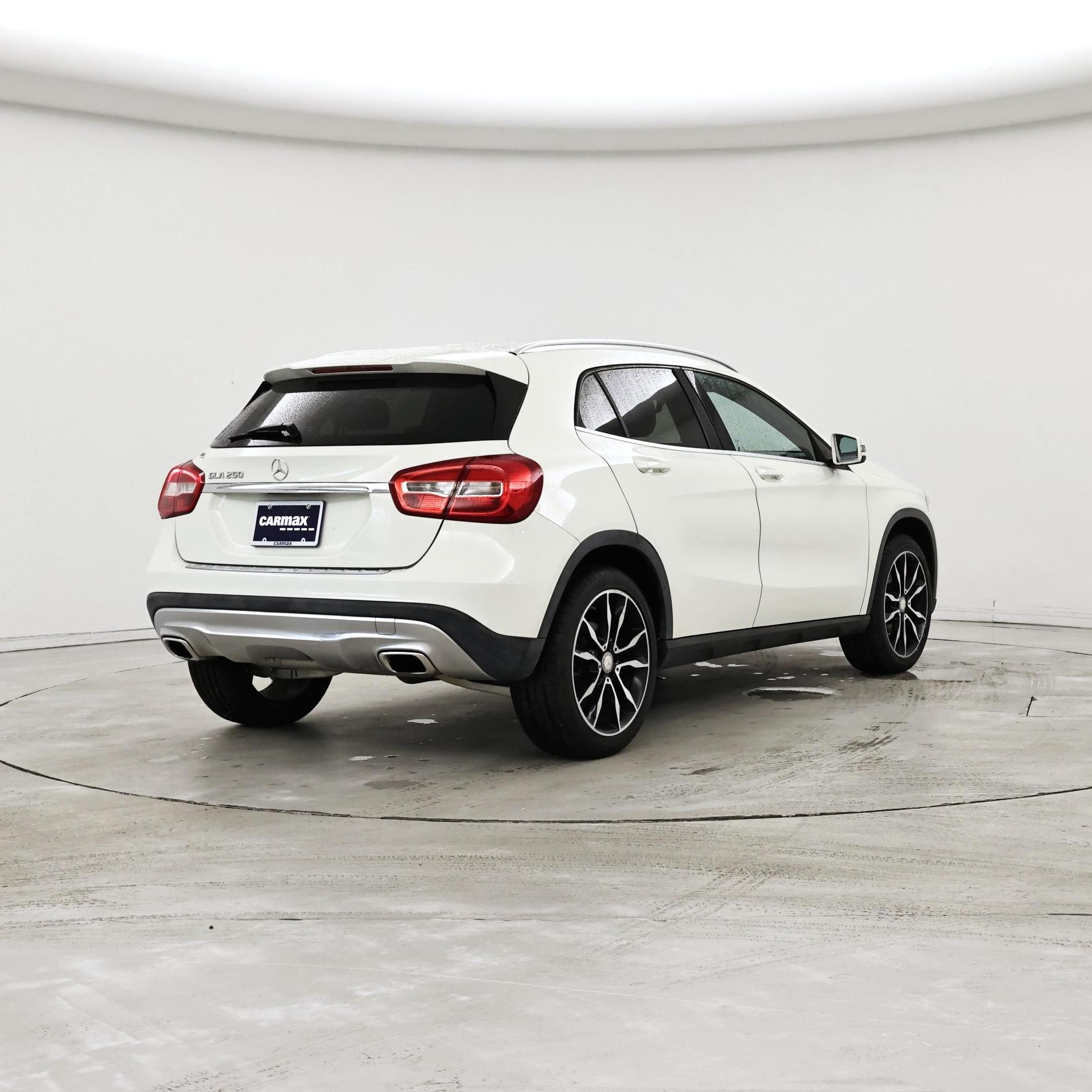Thumbnail: 2017 Mercedes-Benz GLA - 8