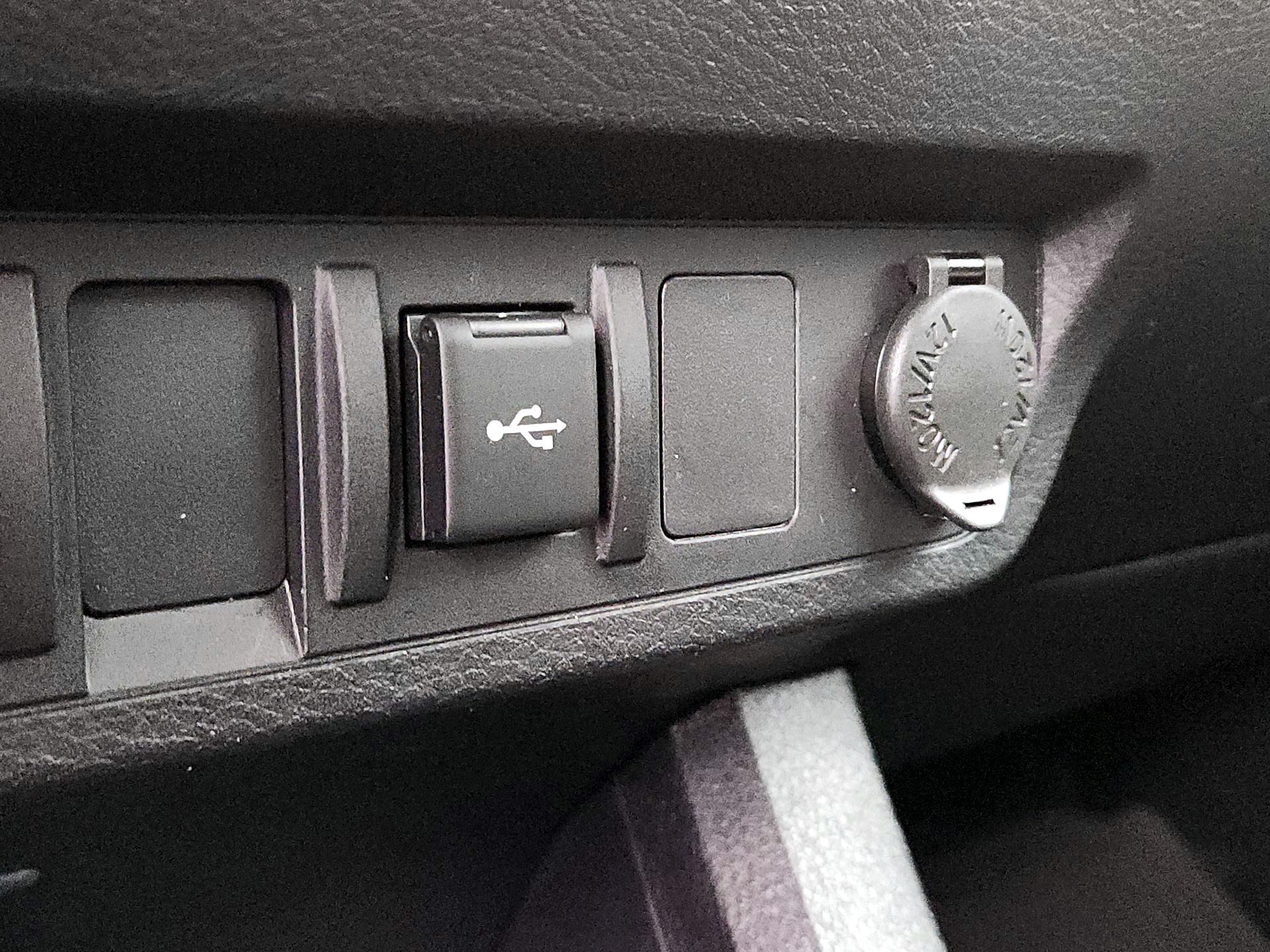 Thumbnail: 2023 Toyota Tacoma - 18