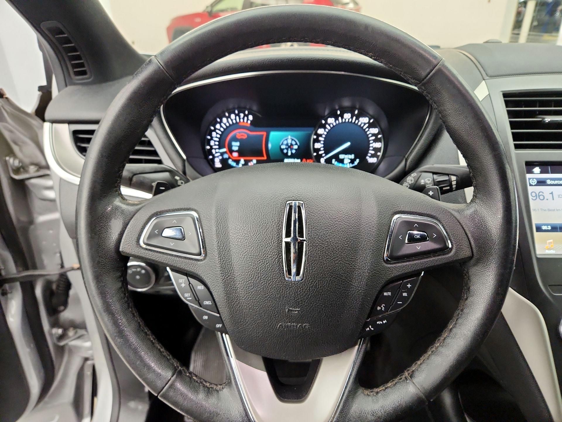 Thumbnail: 2017 Lincoln MKC - 10