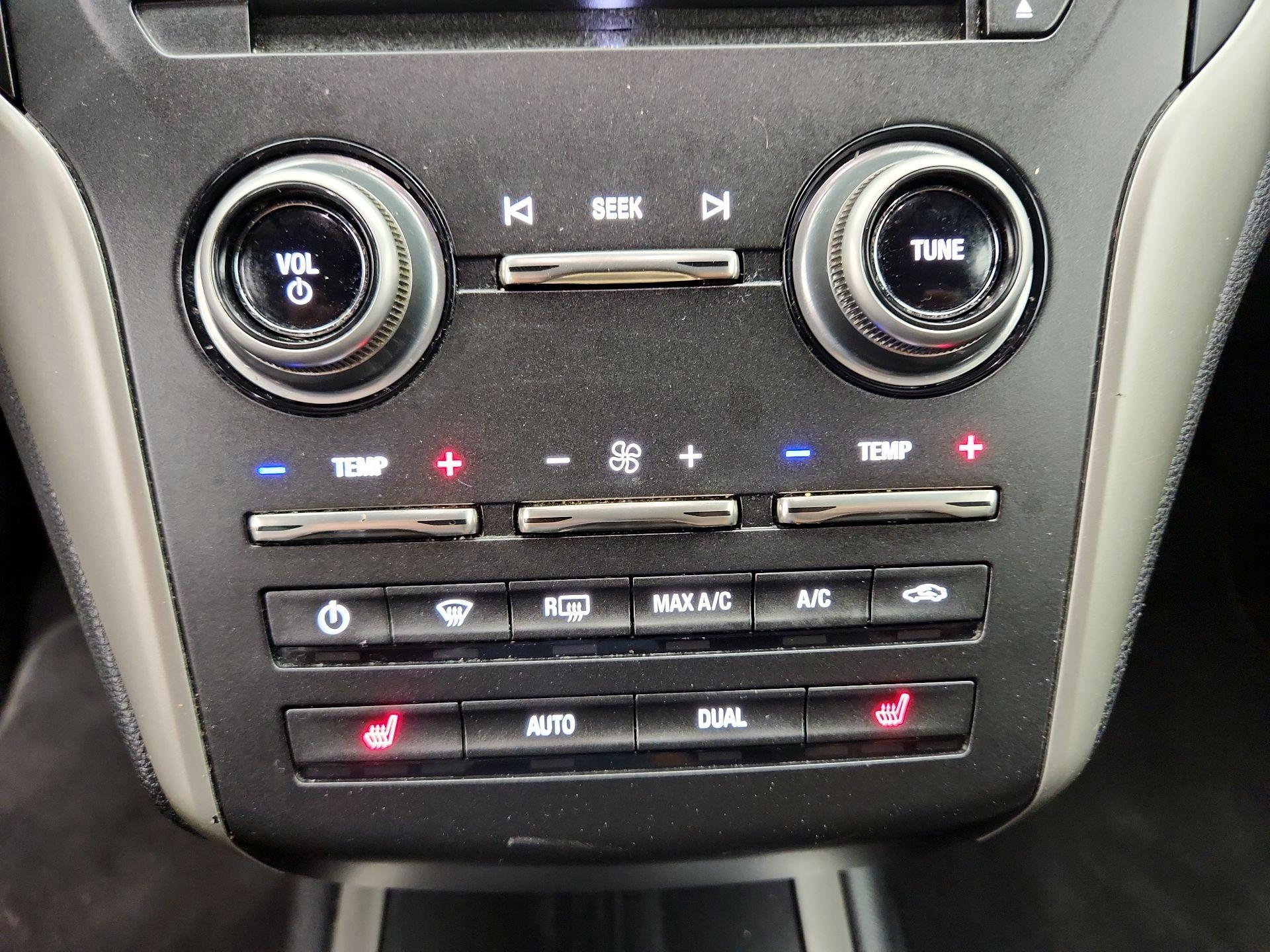 Thumbnail: 2017 Lincoln MKC - 16