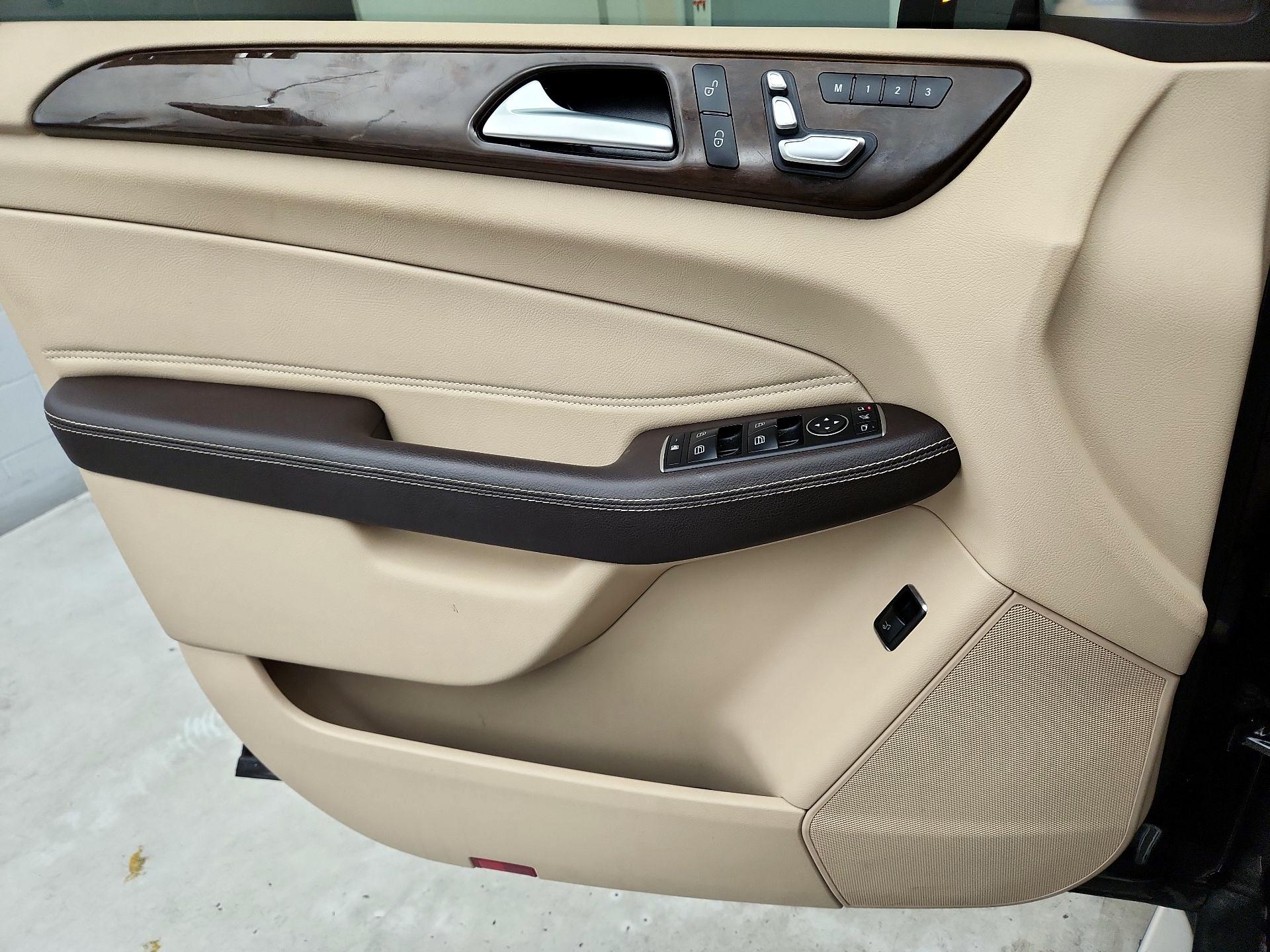 Thumbnail: 2018 Mercedes-Benz GLE - 12