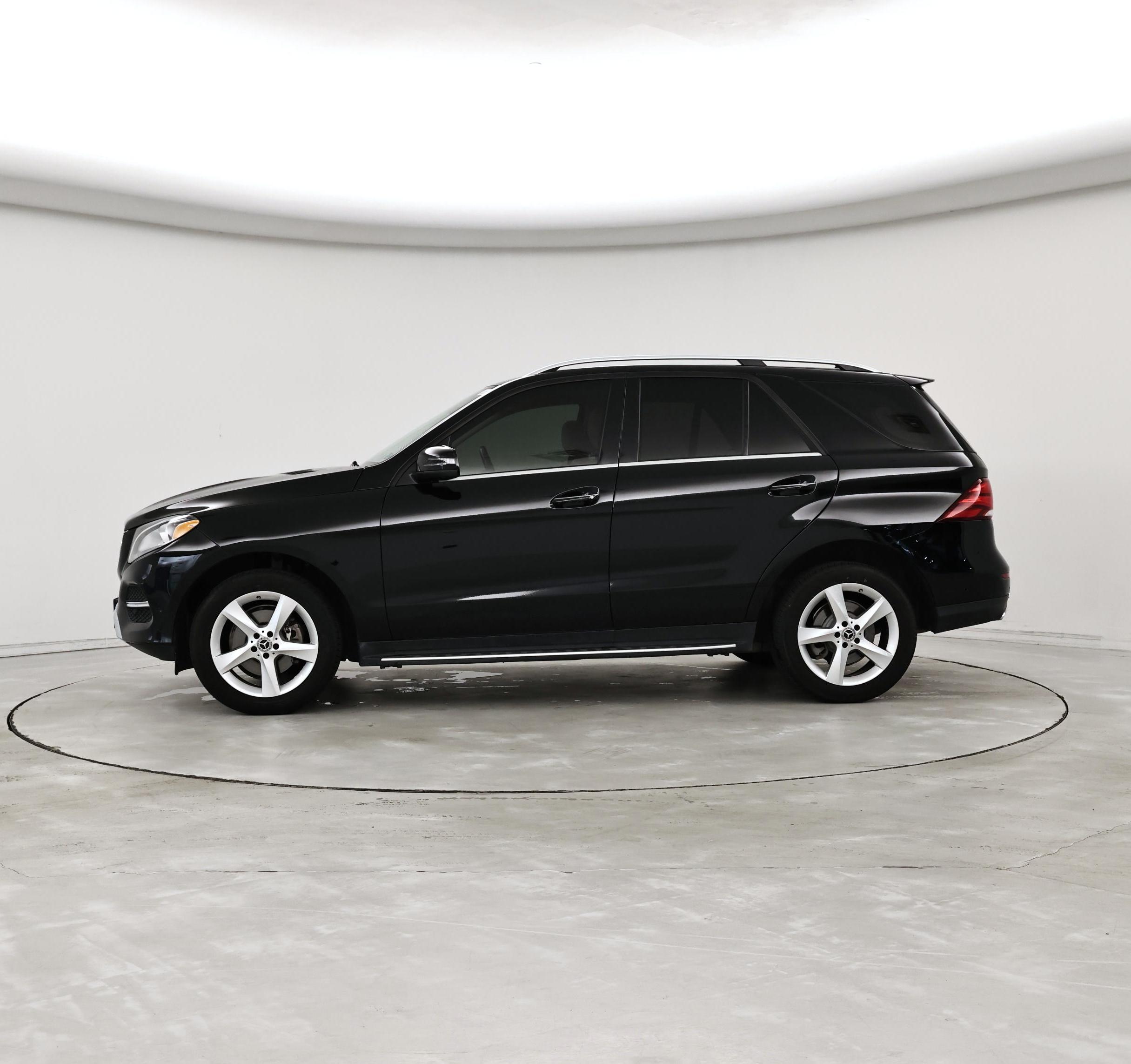 Thumbnail: 2018 Mercedes-Benz GLE - 3