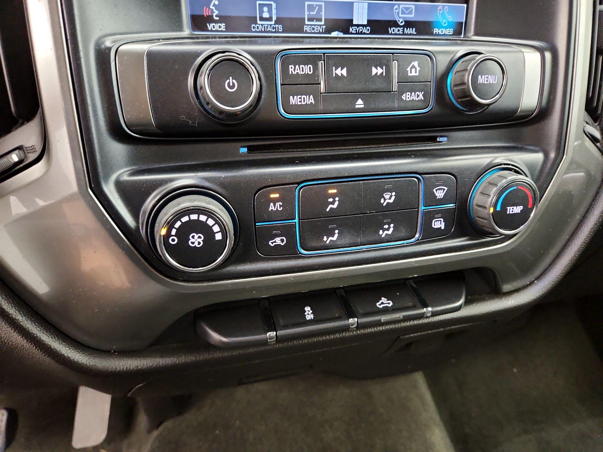 Thumbnail: 2018 Chevrolet Silverado 1500 - 16