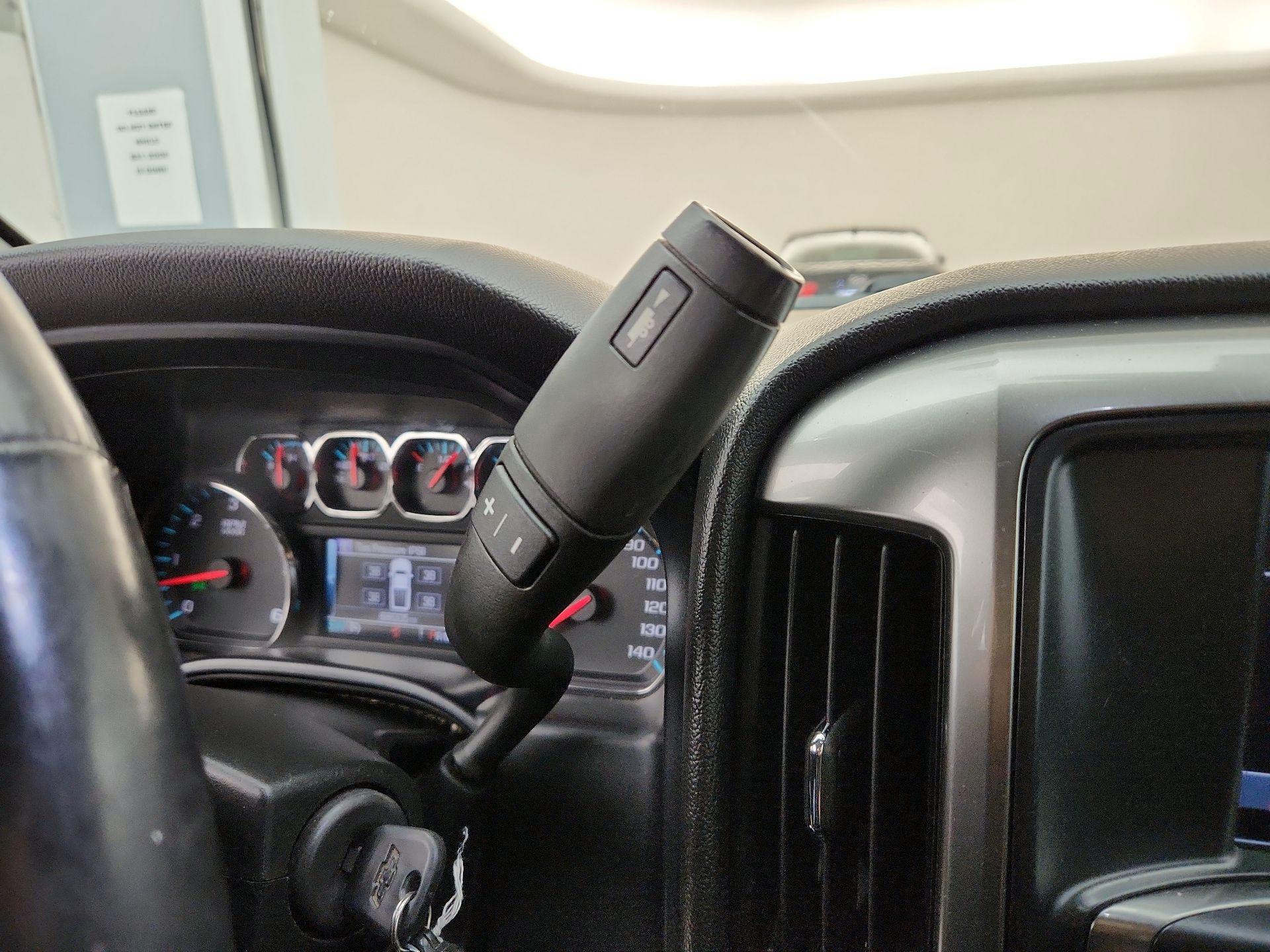 Thumbnail: 2018 Chevrolet Silverado 1500 - 17