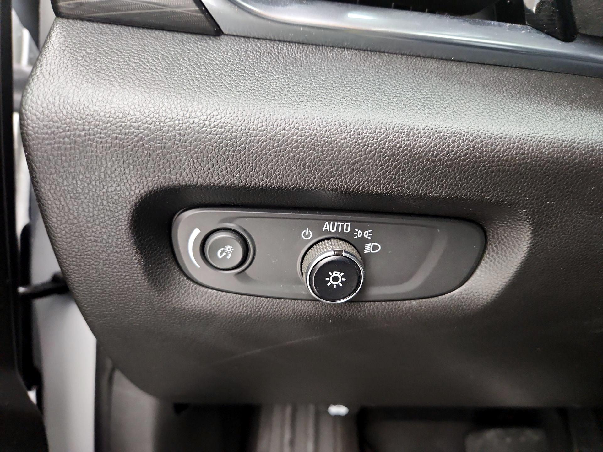 Thumbnail: 2022 Chevrolet Traverse - 13