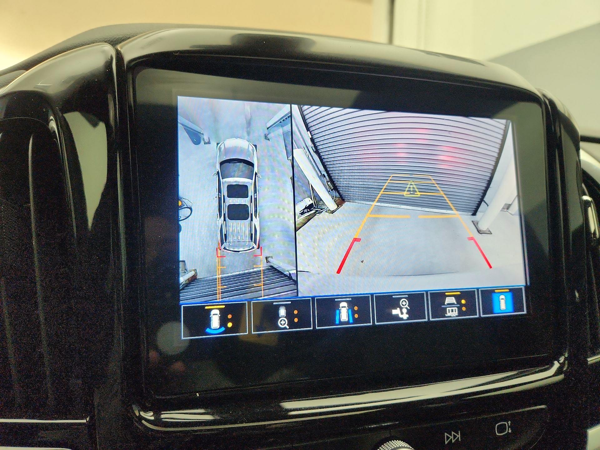 Thumbnail: 2022 Chevrolet Traverse - 15