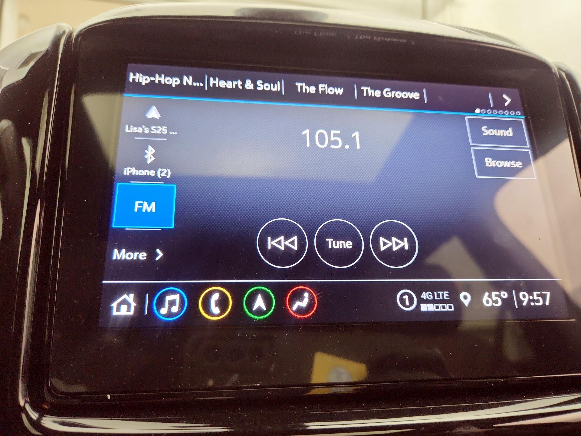 Thumbnail: 2022 Chevrolet Traverse - 16