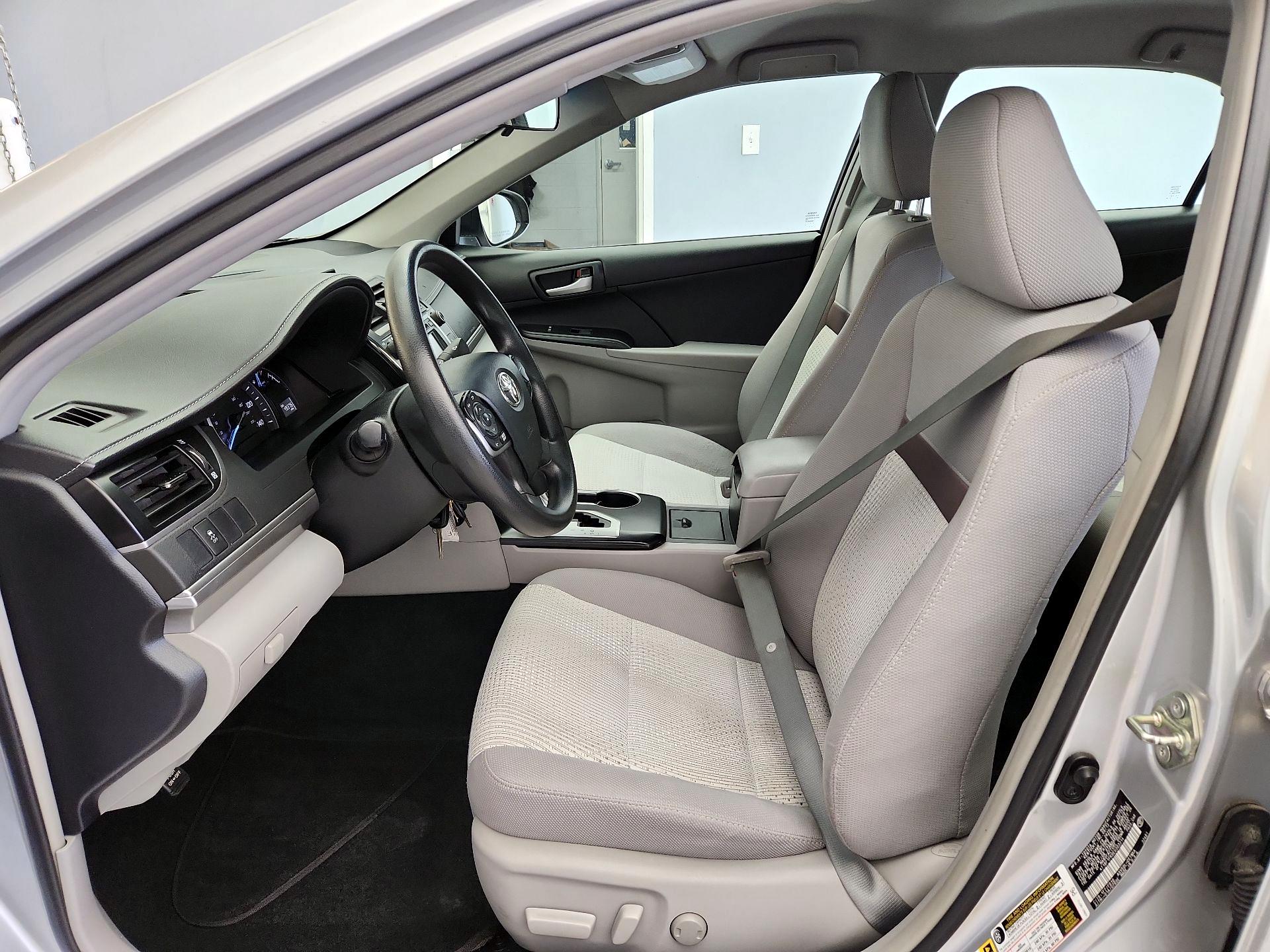 Thumbnail: 2014 Toyota Camry - 11