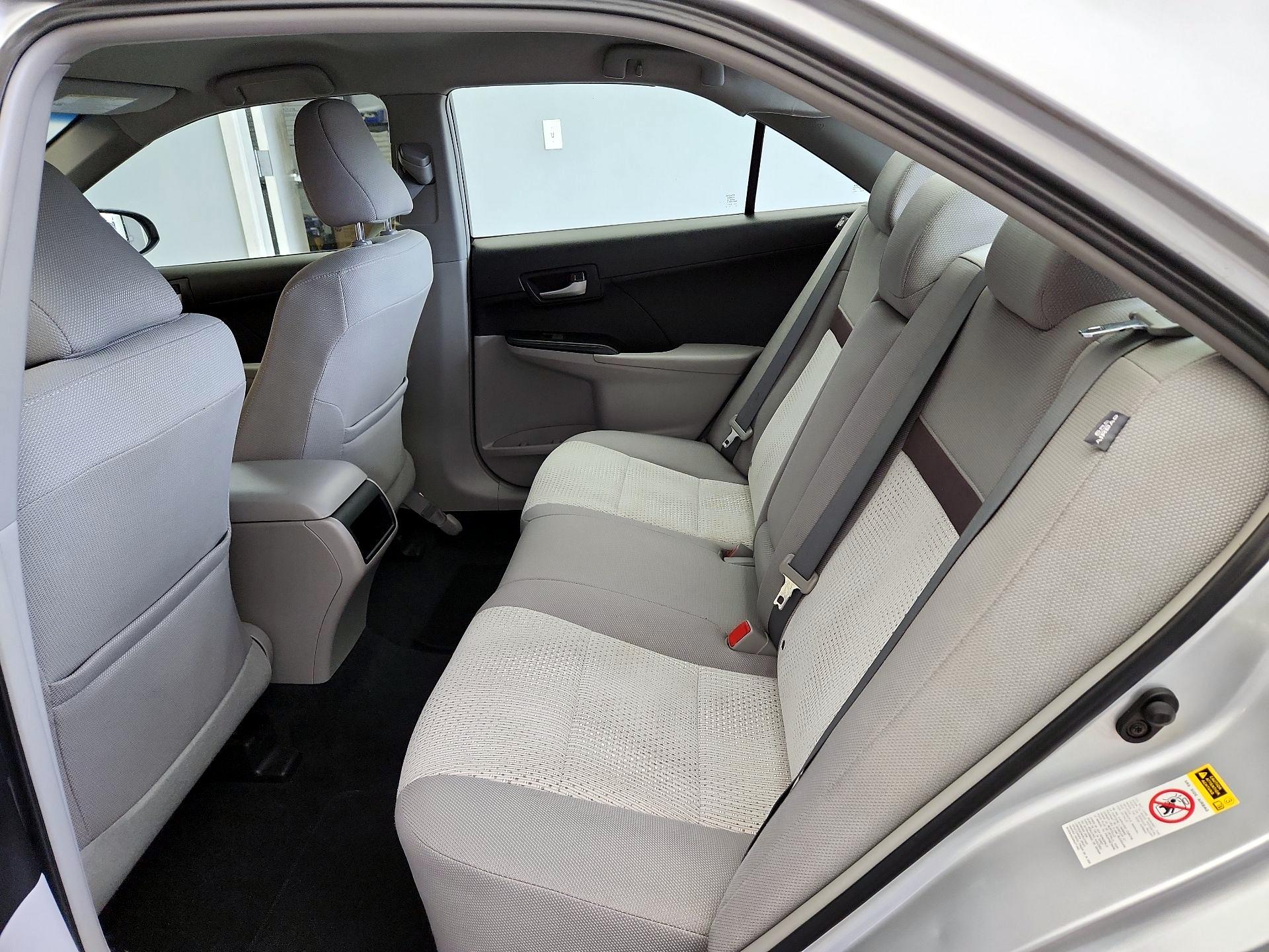 Thumbnail: 2014 Toyota Camry - 18
