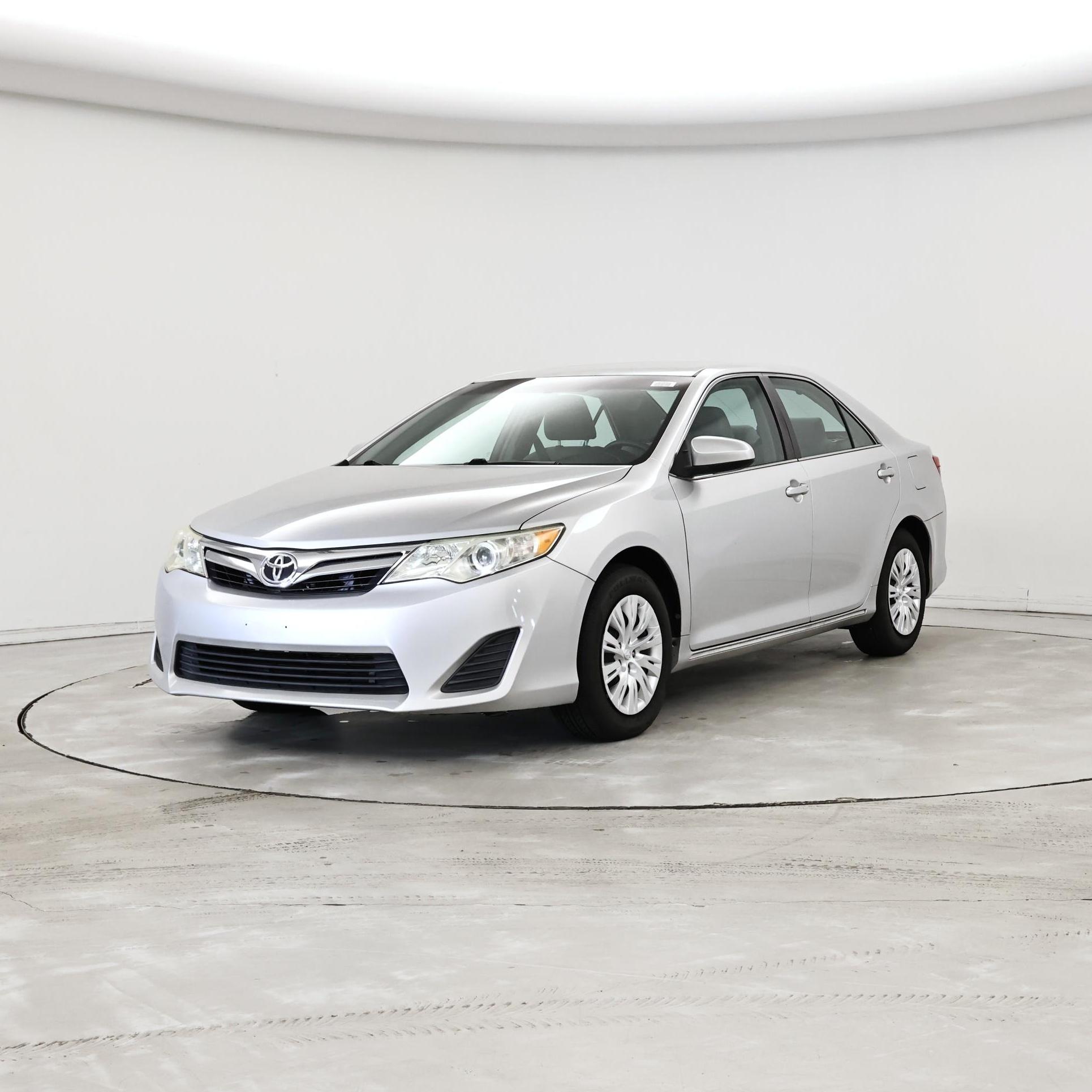 Thumbnail: 2014 Toyota Camry - 4