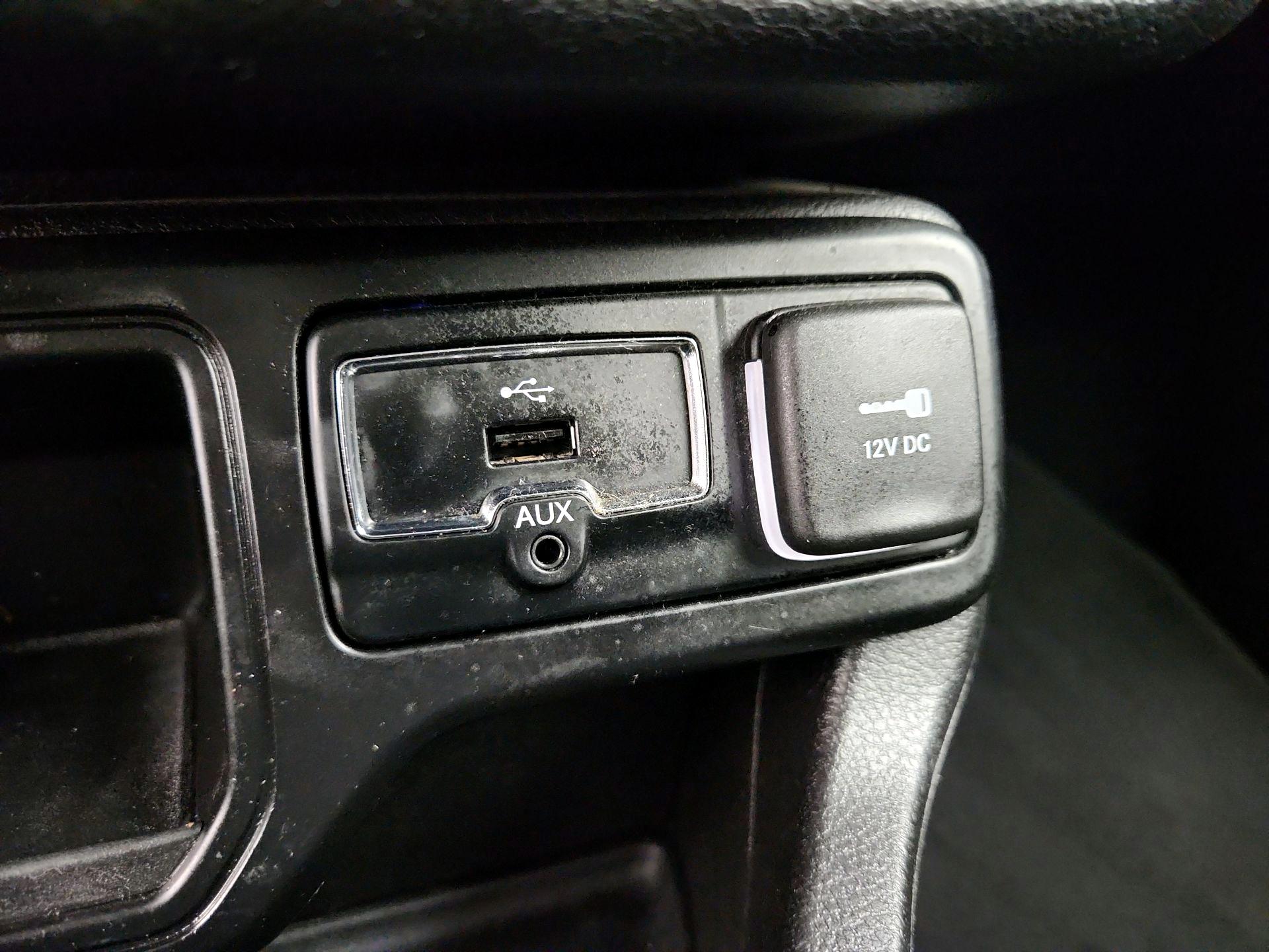 Thumbnail: 2018 Jeep Renegade - 19