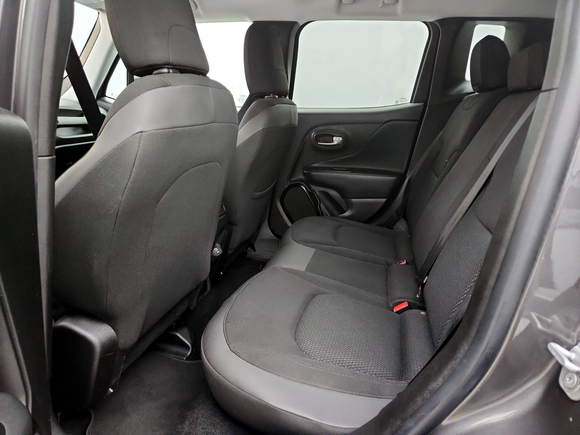Thumbnail: 2018 Jeep Renegade - 20
