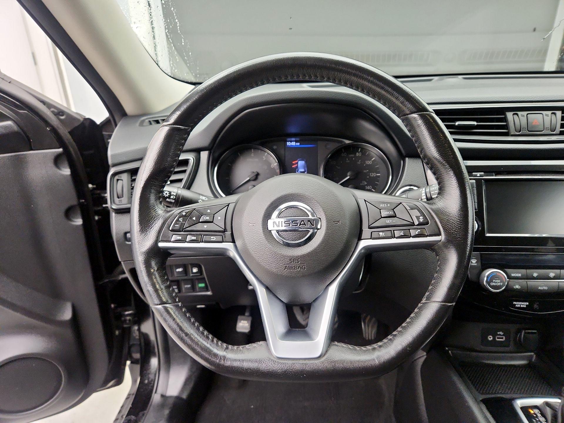 Thumbnail: 2018 Nissan Rogue - 10