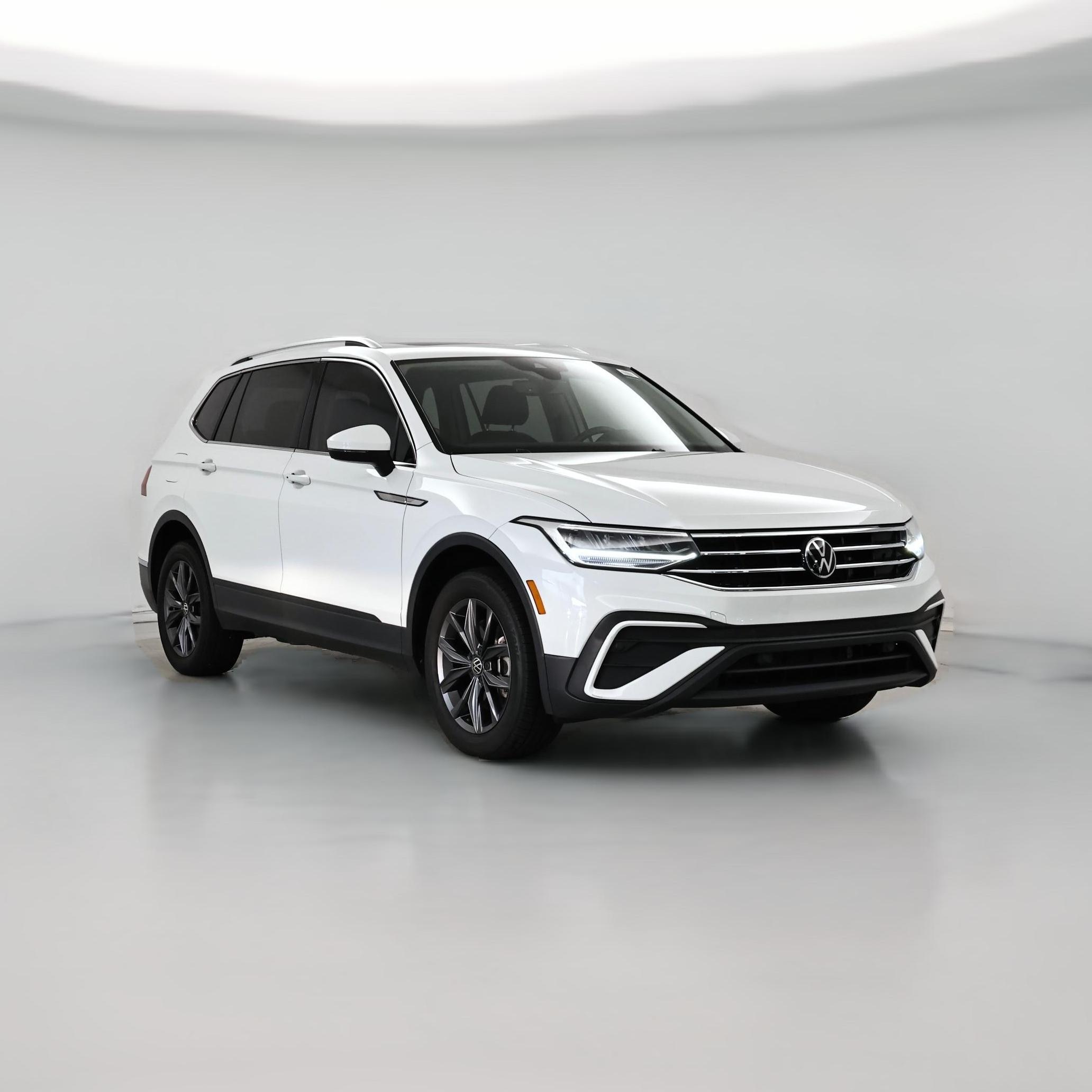Thumbnail: 2022 Volkswagen Tiguan - 1